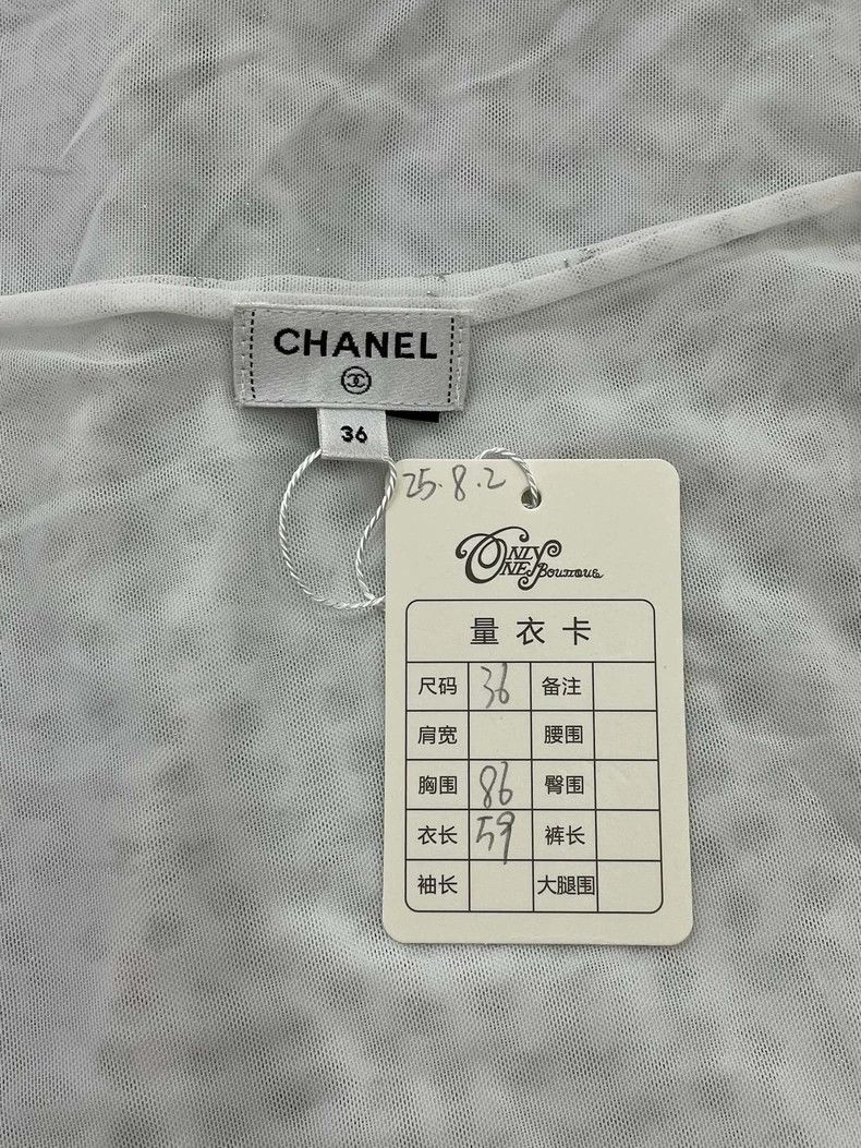 Chanel Chanel White full logo suspender vest Size XS / US 0-2 / IT 36-38 - 6 Thumbnail
