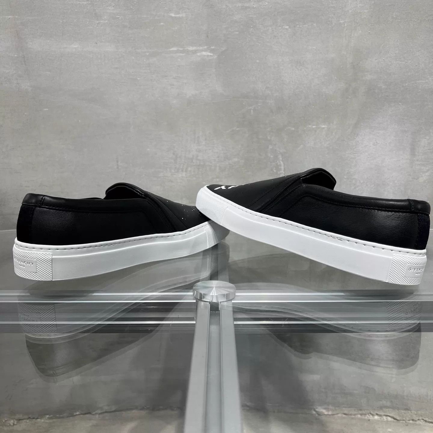 Givenchy Givenchy Black Slip-on 39 new unboxed Size US 6 / EU 39 - 5 Thumbnail