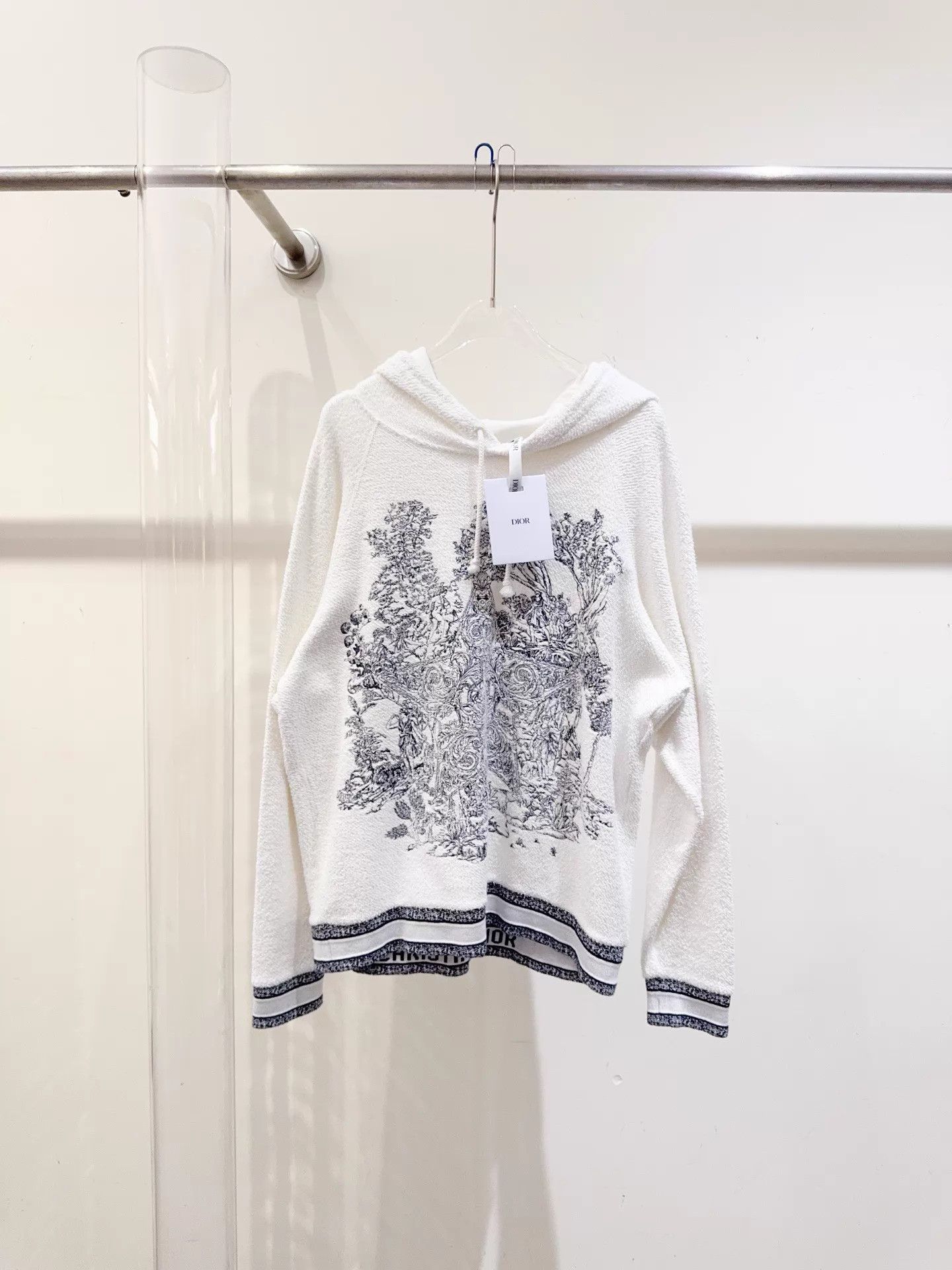 Dior Dior Brand New Hooded Sweater M Heavily Embroidered Size M / US 6-8 / IT 42-44 - 1 Thumbnail
