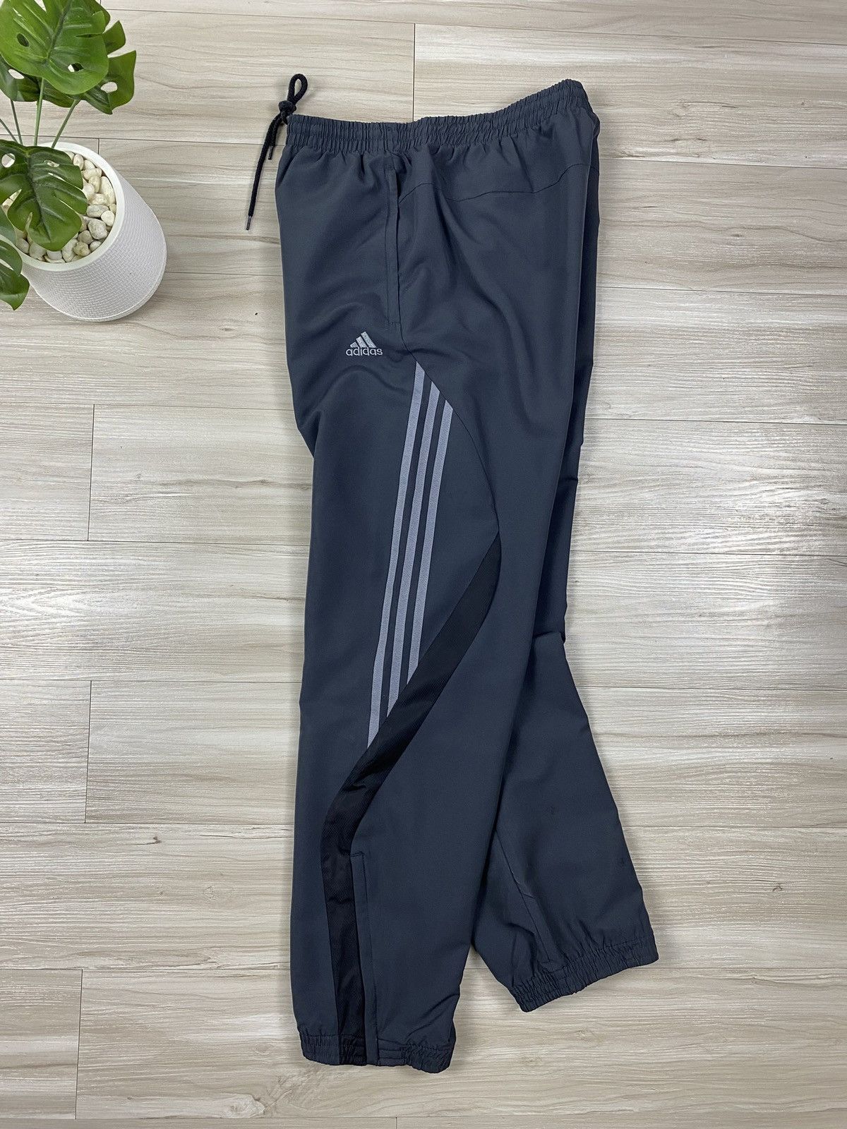 Adidas Adidas Nylon Y2K Vintage Track Pants Drill Track Size US 32 / EU 48 - 3 Thumbnail