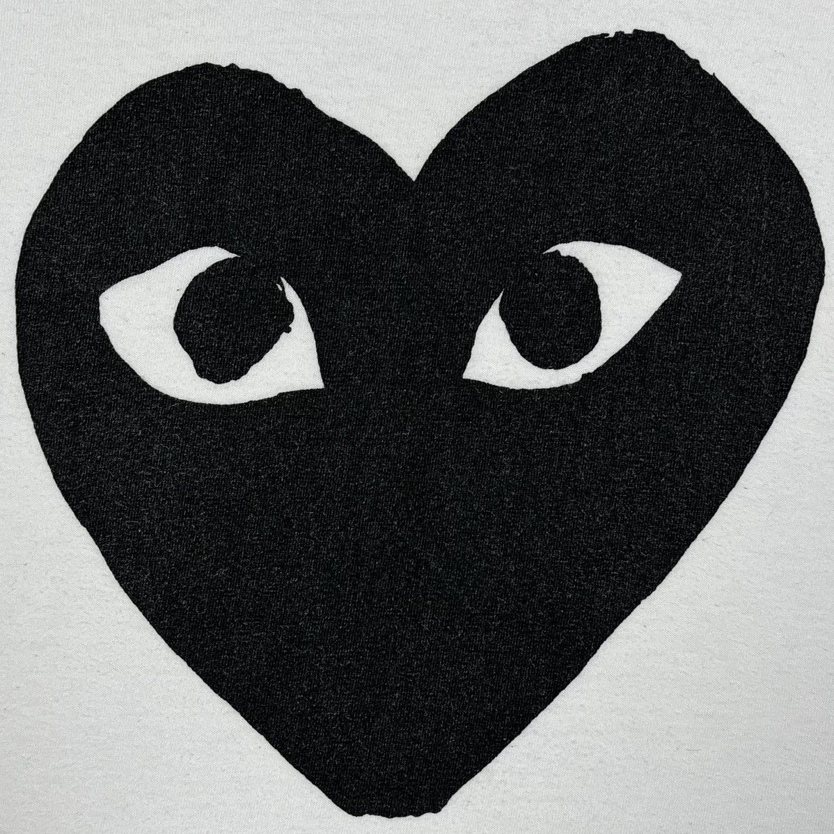 Comme des Garcons PLAY Comme Des Garçons Heart Big Logo T Shirt Size US L / EU 52-54 / 3 - 8 Thumbnail