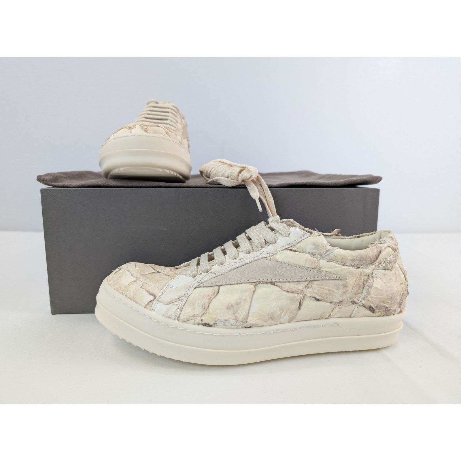 Rick Owens o1rshd1 Leather Vintage Sneakers in Natural / Milk / Milk Size US 7 / EU 40 - 18 Thumbnail