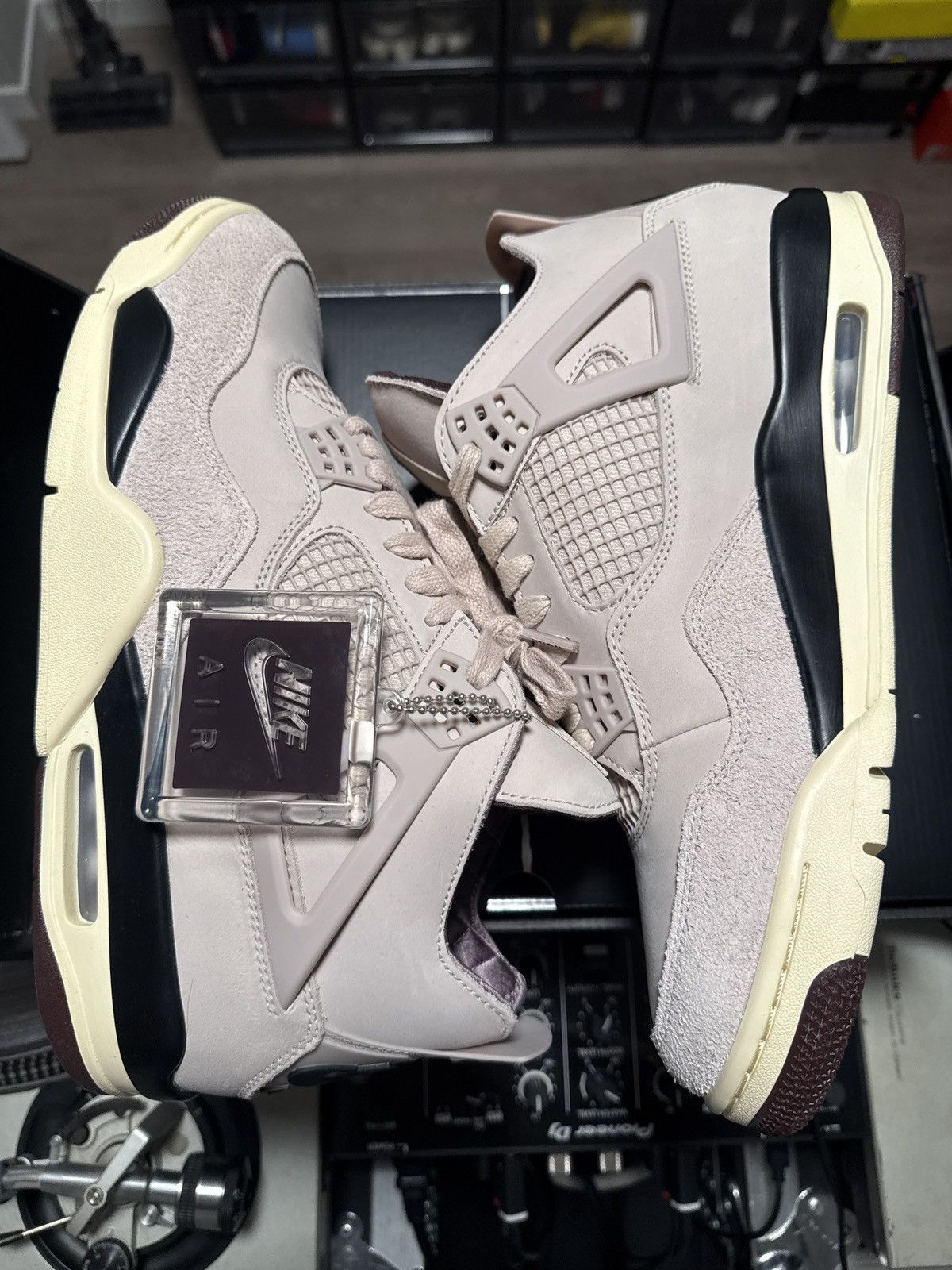 A Ma Maniere × Jordan Brand Women’s A Ma Maniére x Air Jordan 4 W.Y.W.S Size US 11 / EU 44 - 9 Thumbnail