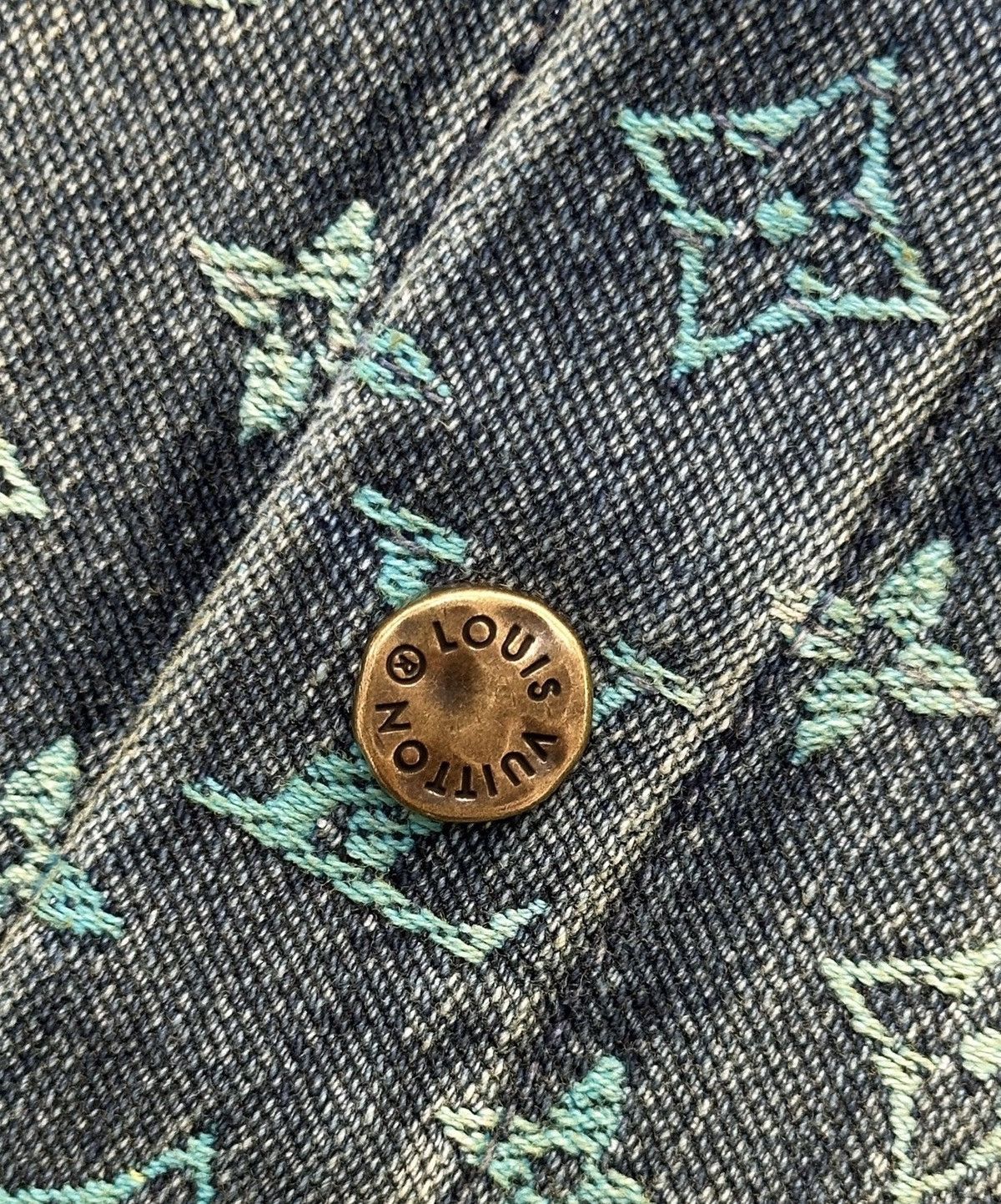 Louis Vuitton Louis Vuitton L Rainbow Monogram Denim Bottom up Shirt Size US L / EU 52-54 / 3 - 5 Thumbnail