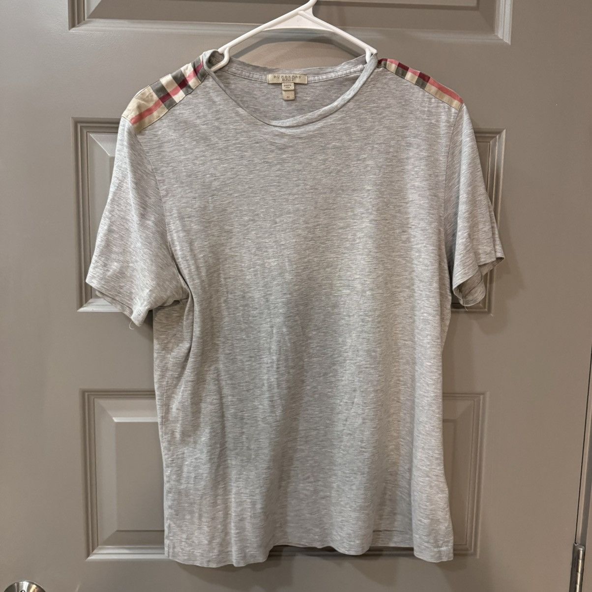 Burberry Burberry Print on Shoulder Tee Size US M / EU 48-50 / 2 - 1 Thumbnail