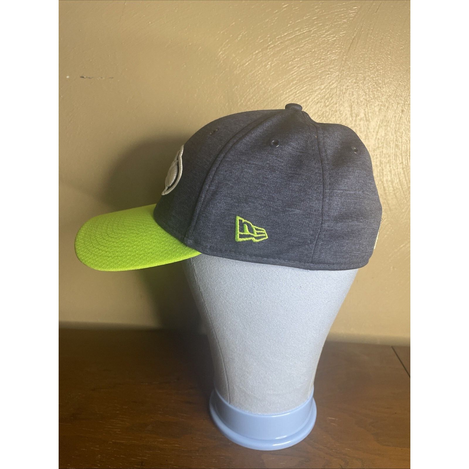 New Era Seattle Seahawks New Era 39thirty Flex Fitted Hat Cap M-L Size US L / EU 52-54 / 3 - 5 Thumbnail