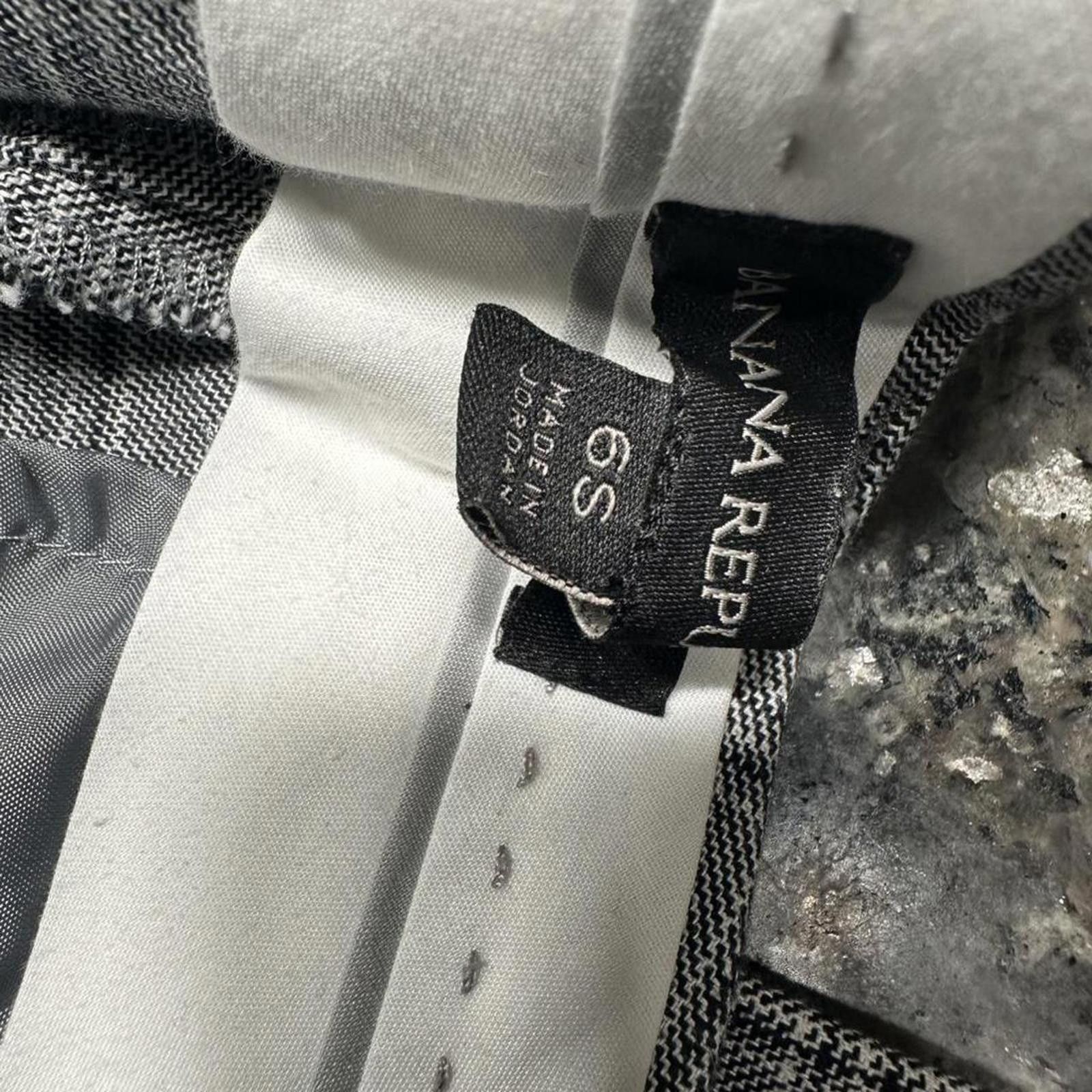 Banana Republic Grey and white plaid ankle length pants #plaidpants Size 28" / US 6 / IT 42 - 5 Thumbnail