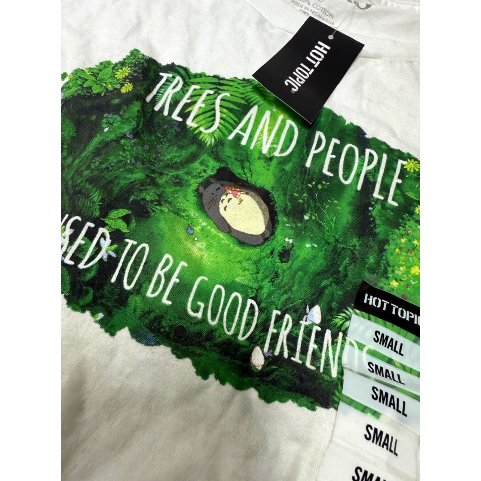 Hot Topic VINTAGE Studio Ghibli My Neighbor Totoro T-Shirt - Hot Topic - Adult Small - White - Anime - Hayao Miyazaki - Mens Size US S / EU 44-46 / 1 - 3 Thumbnail