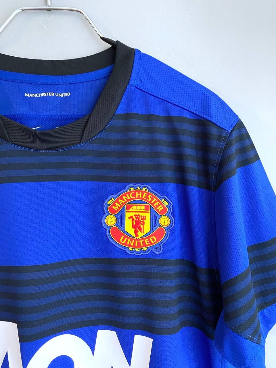 Nike Nike Manchester United 2011/2012 Away Soccer Jersey, Size L Size US L / EU 52-54 / 3 - 4 Thumbnail