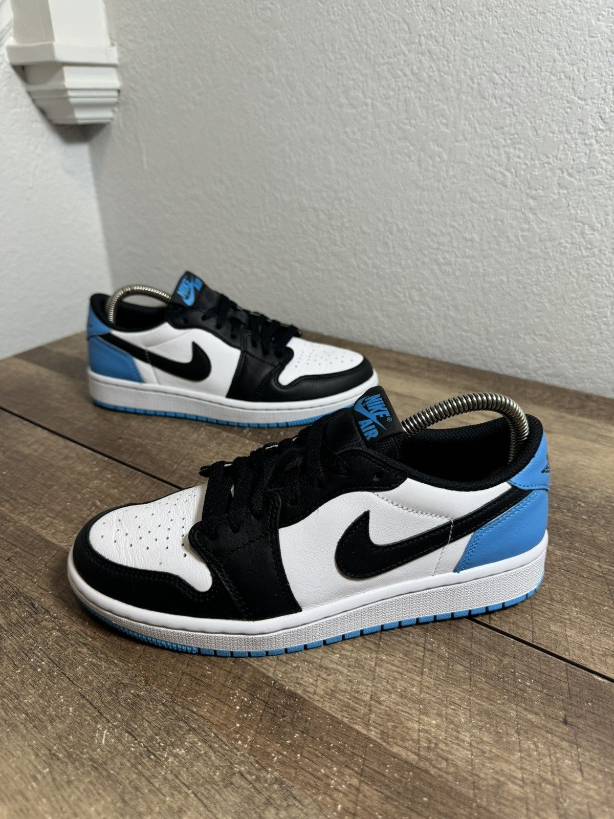 Jordan Brand Nike Wmns Air Jordan 1 Retro Low OG Women's Size 7.5 Shoes Size US 7.5 / IT 37.5 - 2 Thumbnail