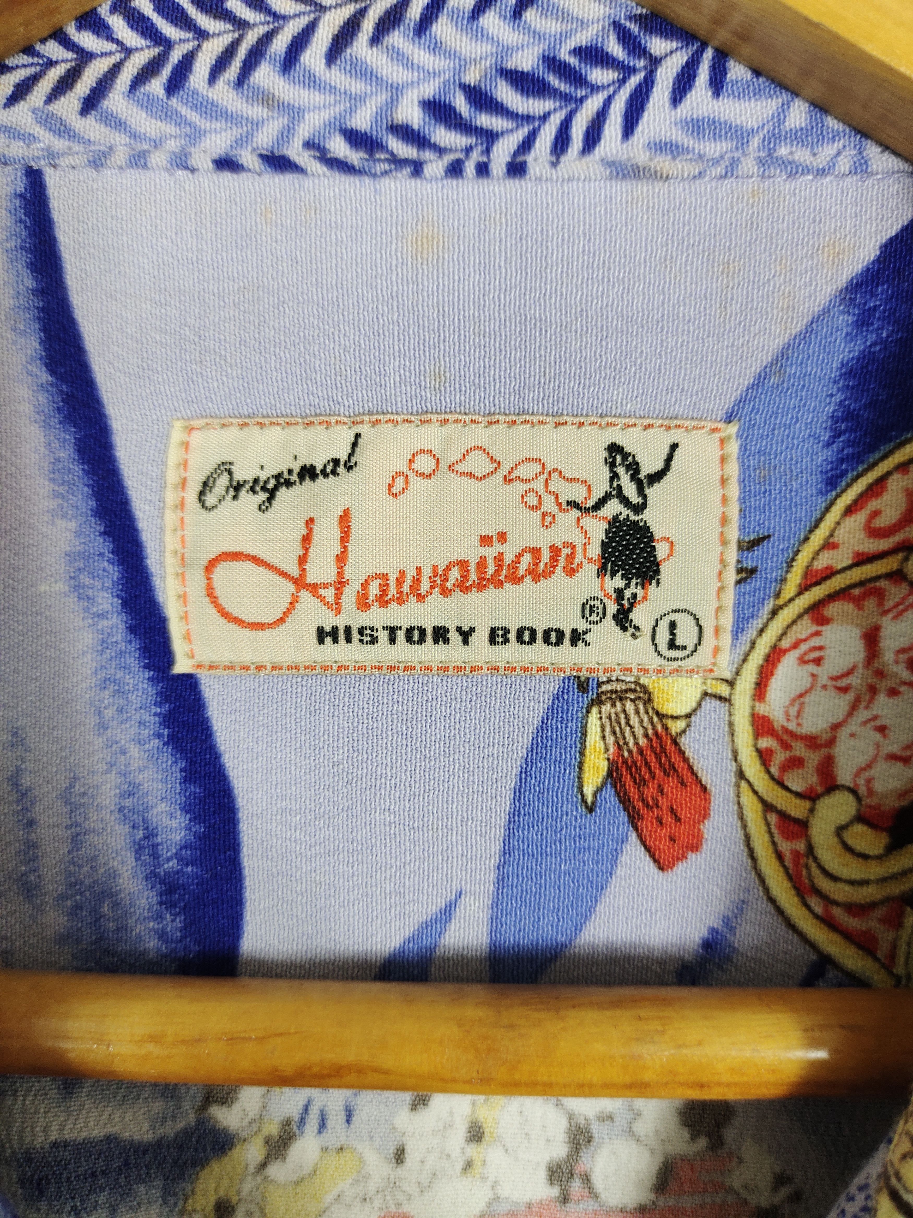 Vintage Japanese Hawaiian History Book Pagoda Rayon Crepe Shirt Size US L / EU 52-54 / 3 - 7 Thumbnail