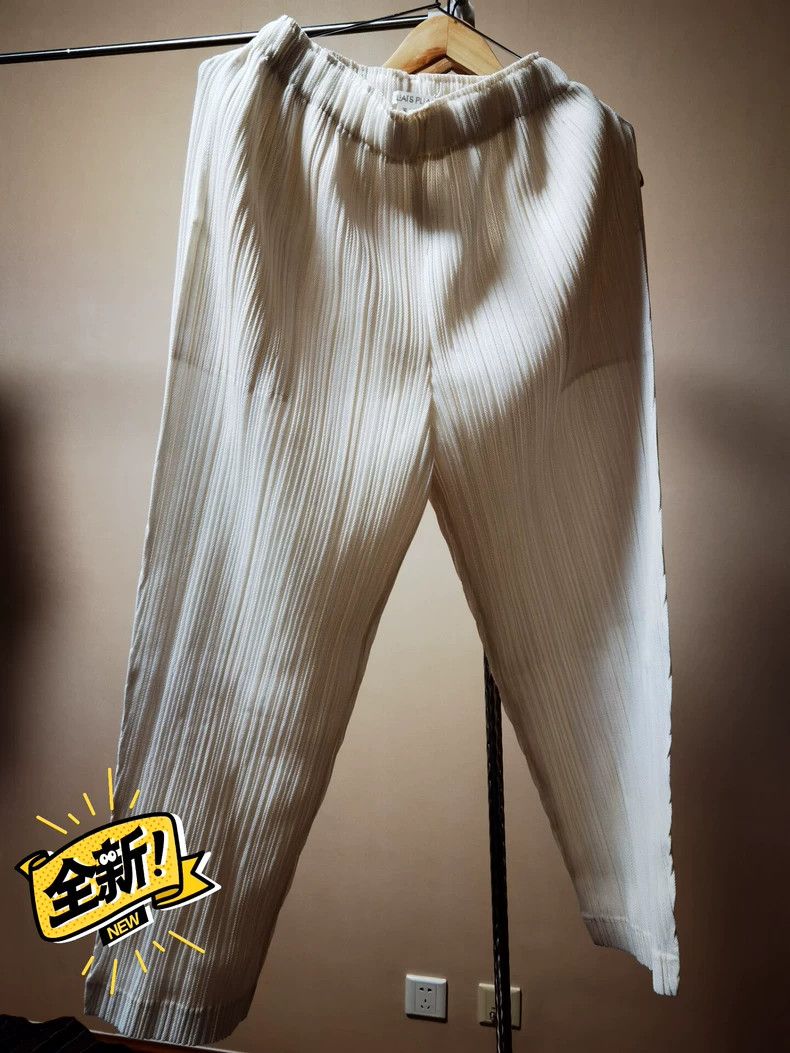 Issey Miyake Issey Miyake size:5 White pleated pants Size 42" / US 20 - 1 Thumbnail