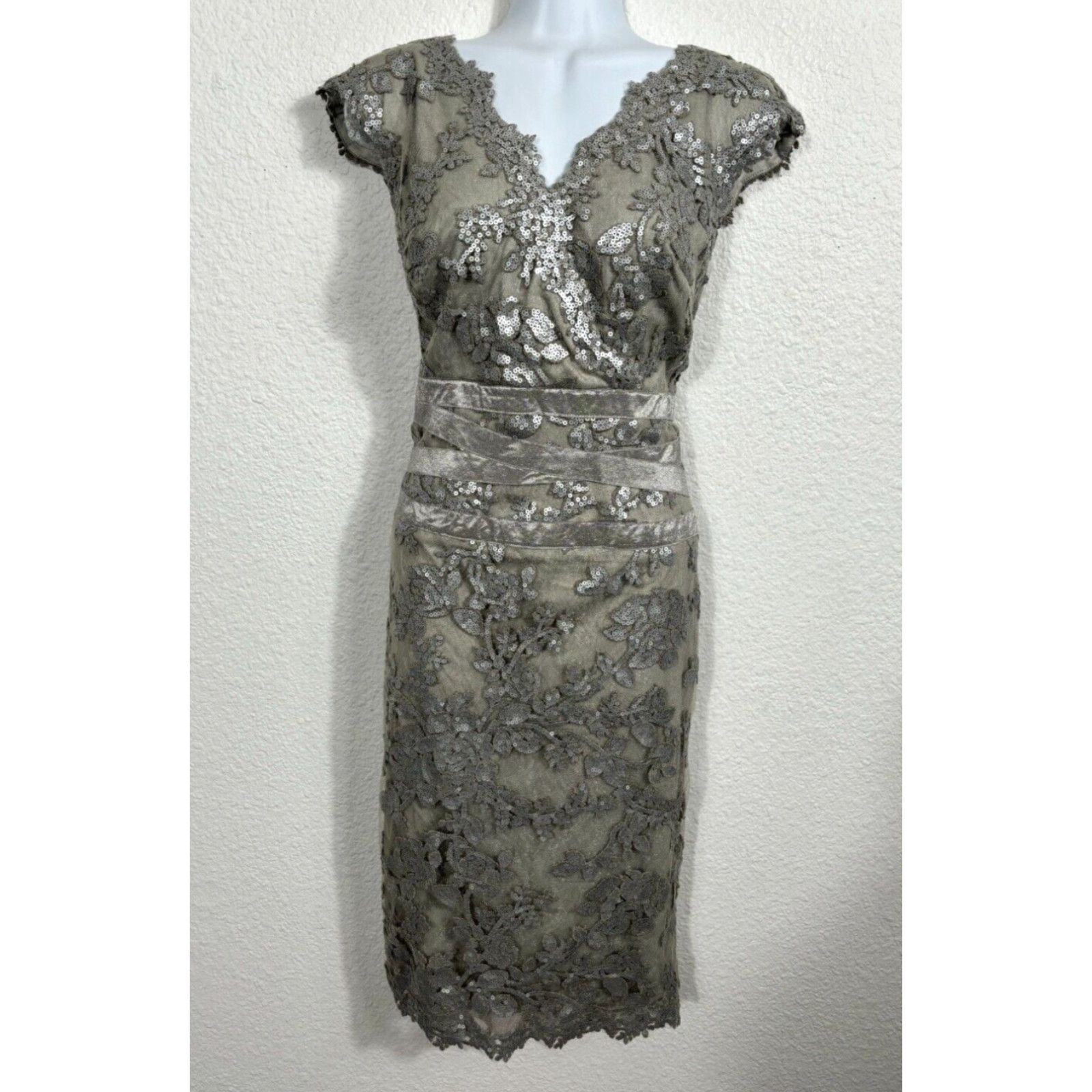 image of Tadashi Shoji Smoke Pearl Paillette Dress Womens 12 Silver Sequin Cocktail Party in White (Size XL)