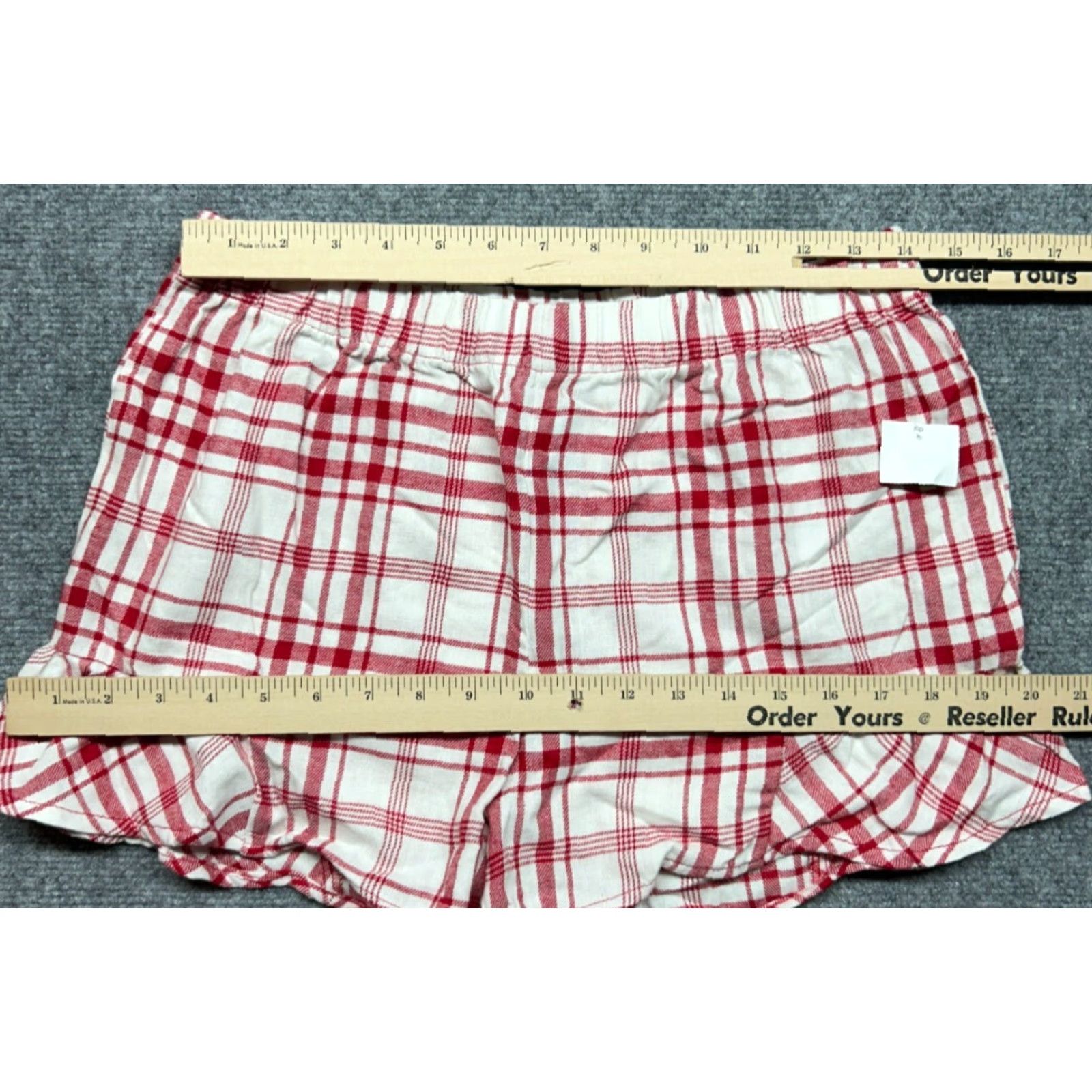 Vintage Ambrielle Shorts Women Small White/Red Plaid Cotton Knit Sleepwear Pajama Size 28" / US 6 / IT 42 - 3 Thumbnail
