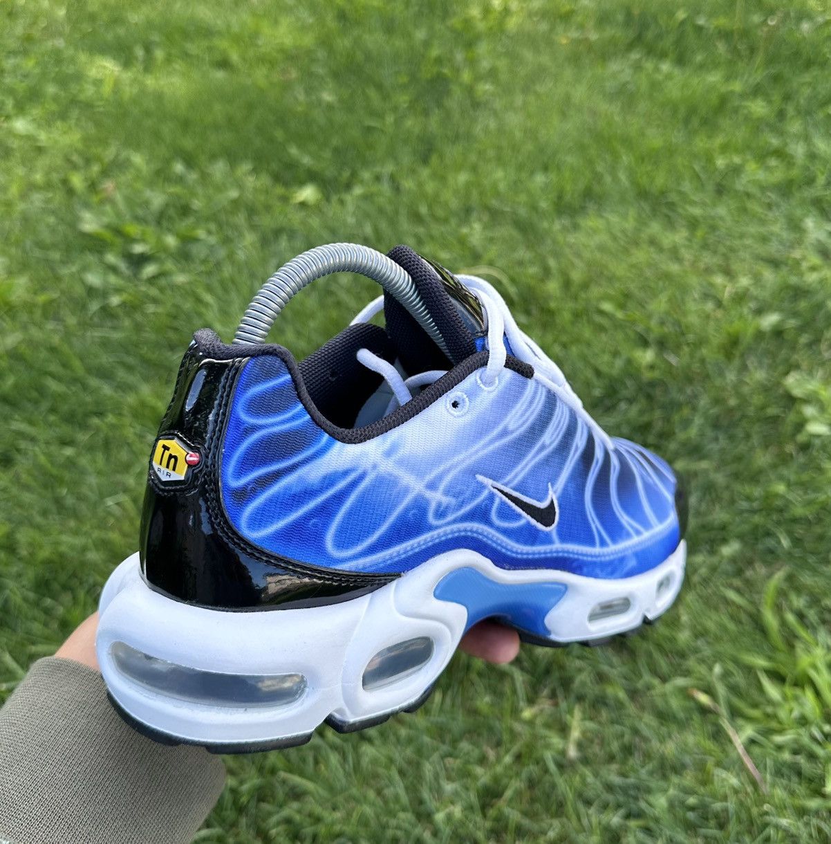 Nike Men’s shoes Nike Air Max Plus OG Photography brand new Size US 8.5 / EU 41-42 - 4 Thumbnail