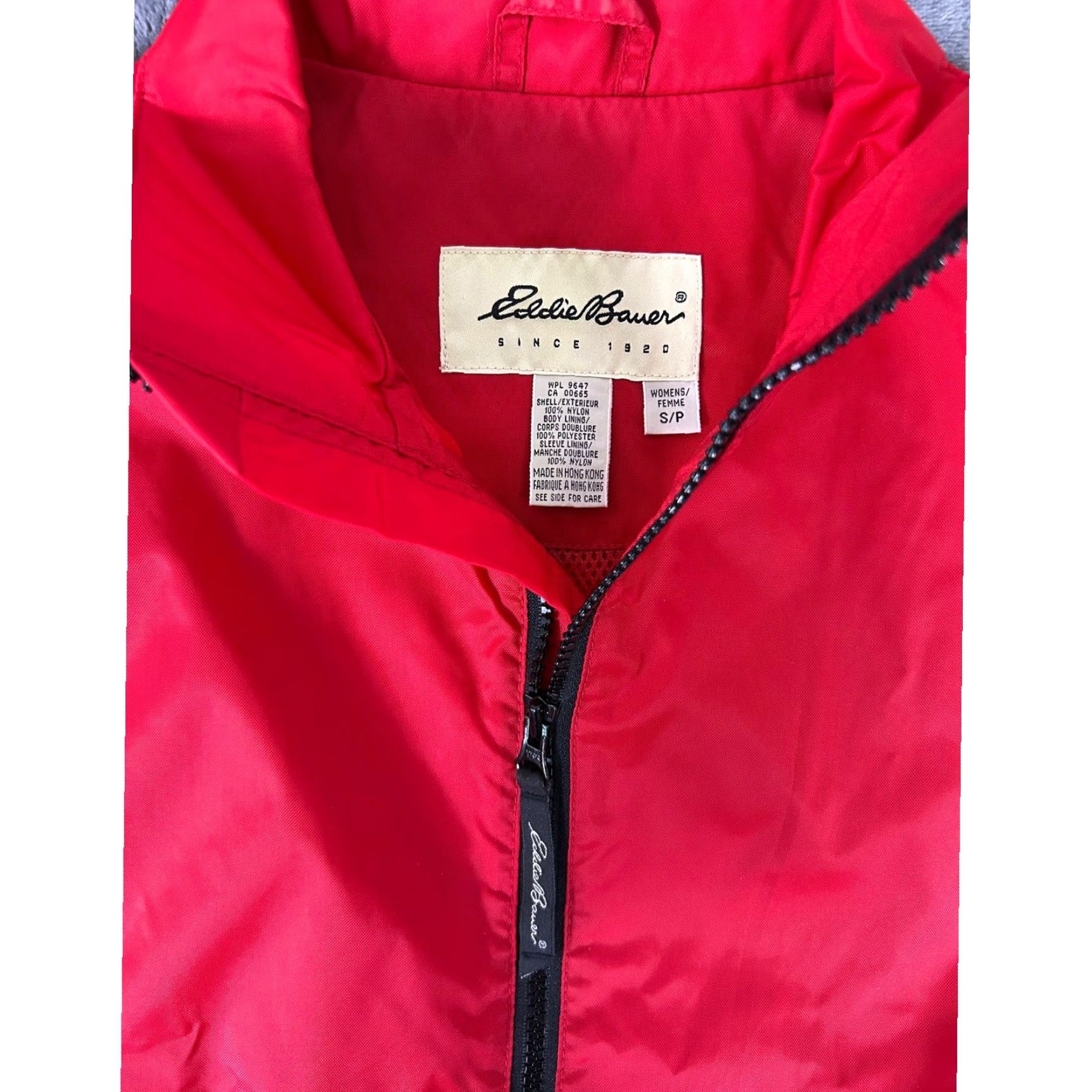 Eddie Bauer VINTAGE Eddie Bauer Red Lightweight Full Zip Nylon Windbreaker Jacket Women S Size S / US 4 / IT 40 - 4 Thumbnail
