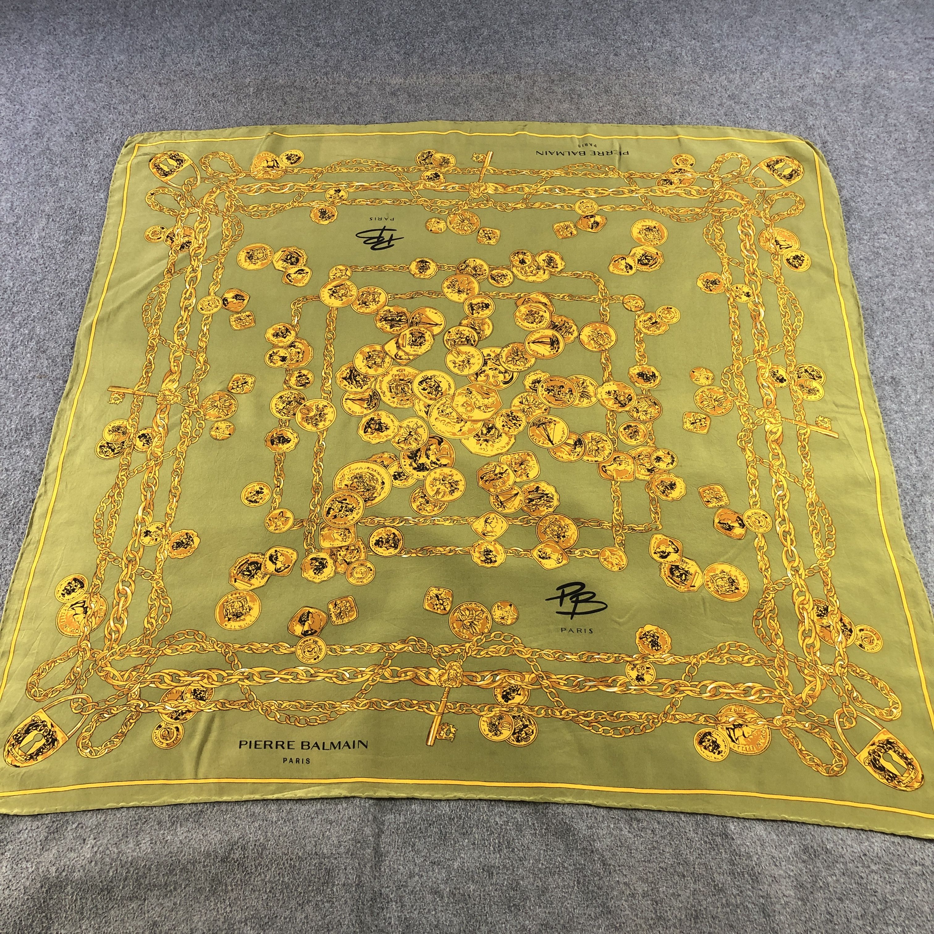 Pierre Balmain Vintage Pierre Balmain Gold Chains Silk Scarf M1200 Size ONE SIZE - 2 Thumbnail