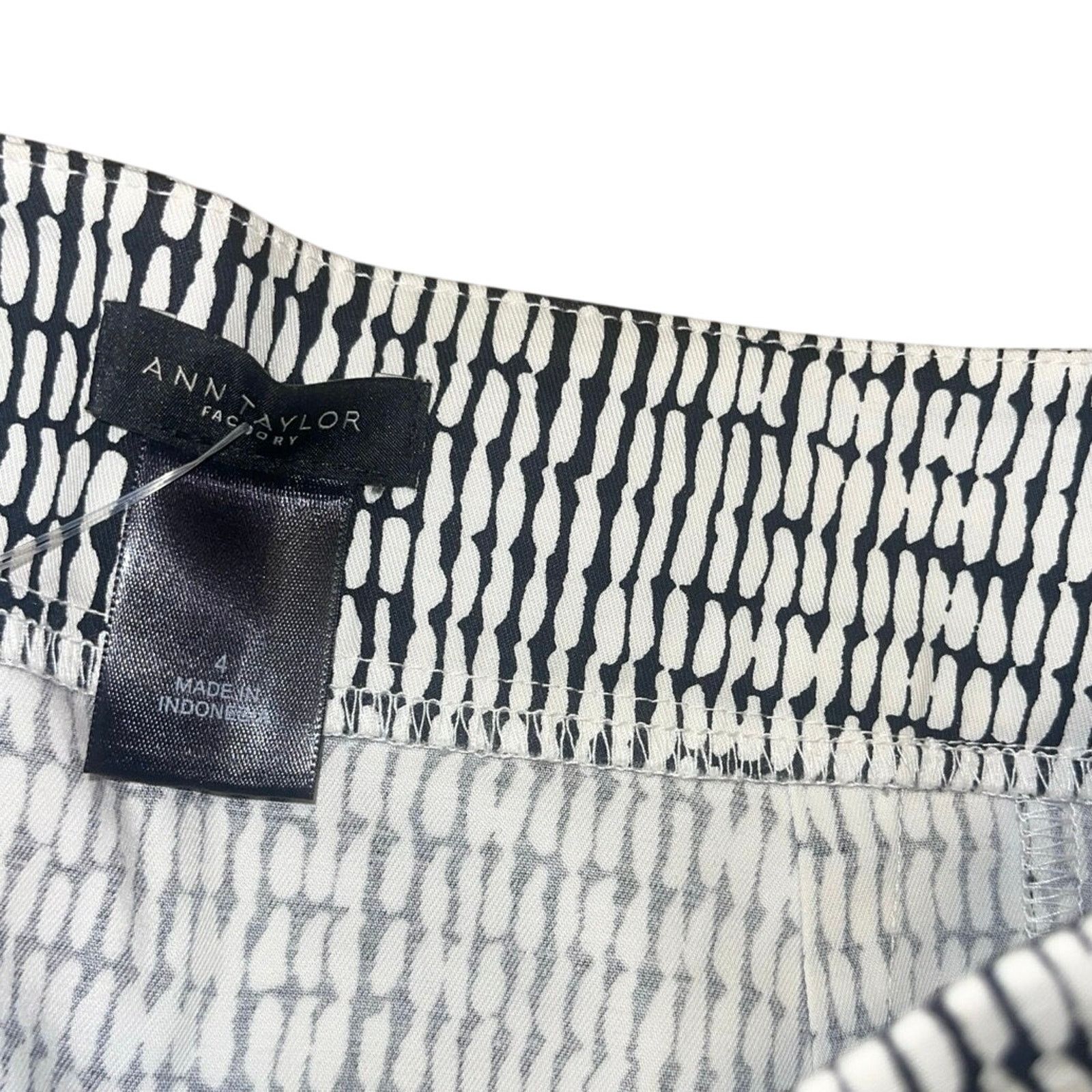 Other Ann Taylor Factory Black White Skirt Size 4 Pockets Career Size 27" / US 4 / IT 40 - 2 Thumbnail