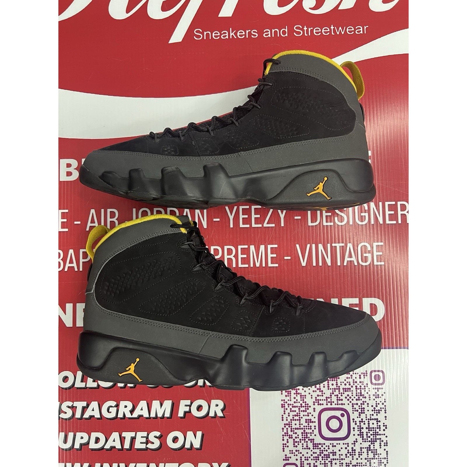 Jordan Brand Air Jordan 9 Retro Dark Charcoal University Gold Size 13 Size US 13 / EU 46 - 2 Thumbnail