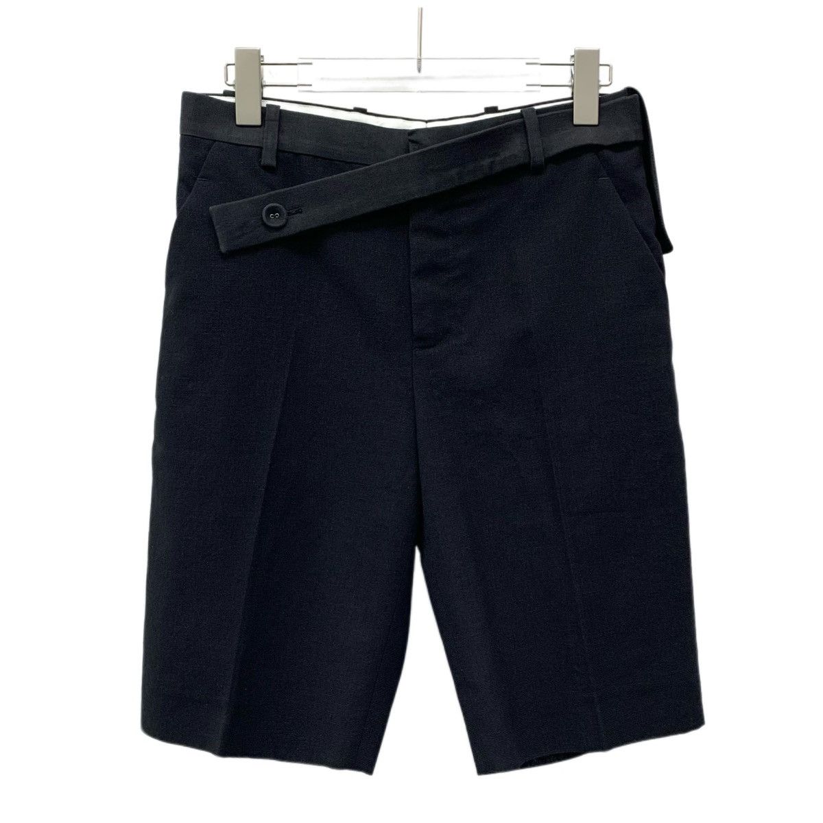 Louis Vuitton Louis Vuitton Overlapping Belt Linen Casual Shorts K26WX Size 26" / US 2 / IT 38 - 1 Thumbnail