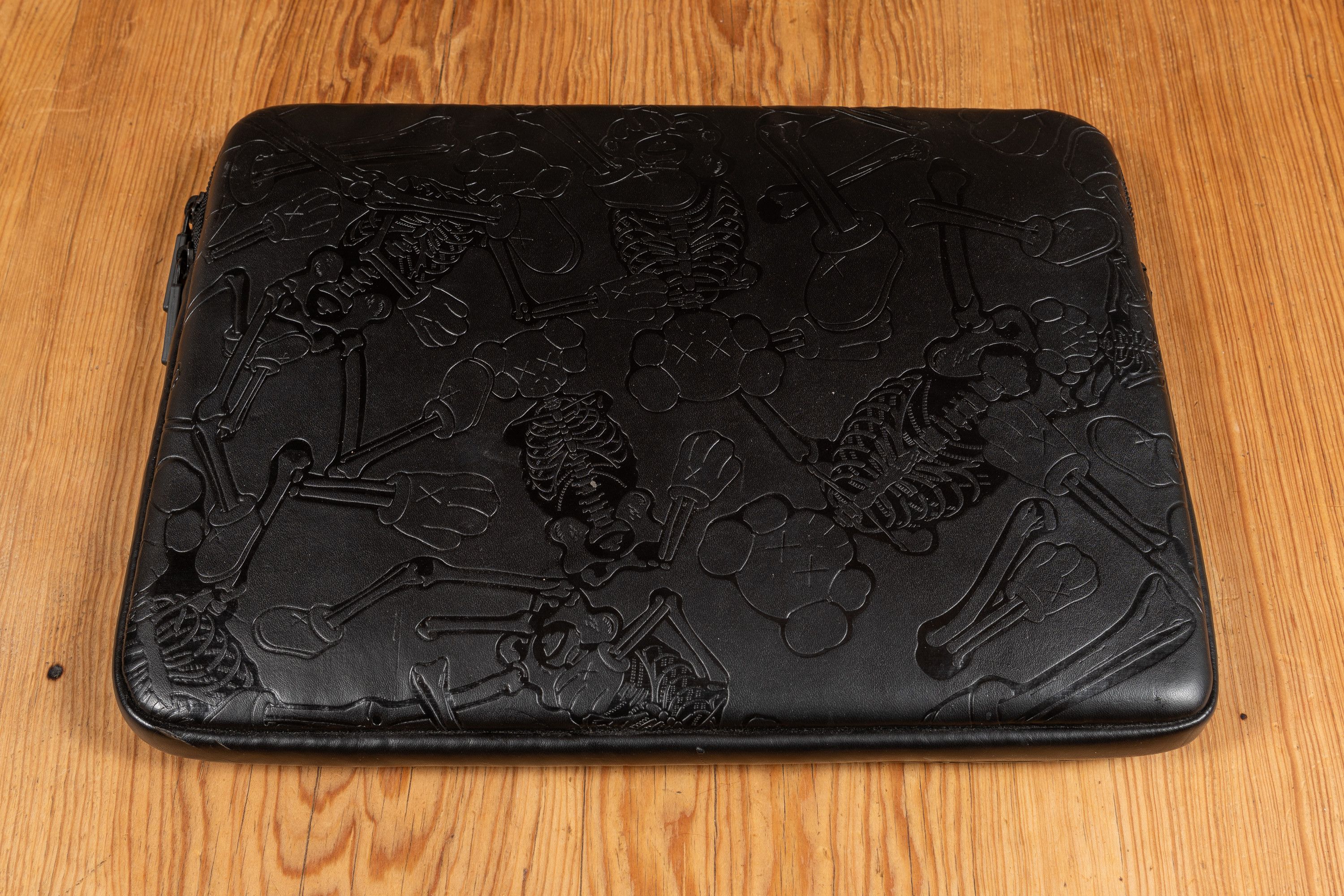 Original Fake Incase x Original Fake x Kaws Computer Sleeves, SIGNED Size ONE SIZE - 6 Thumbnail