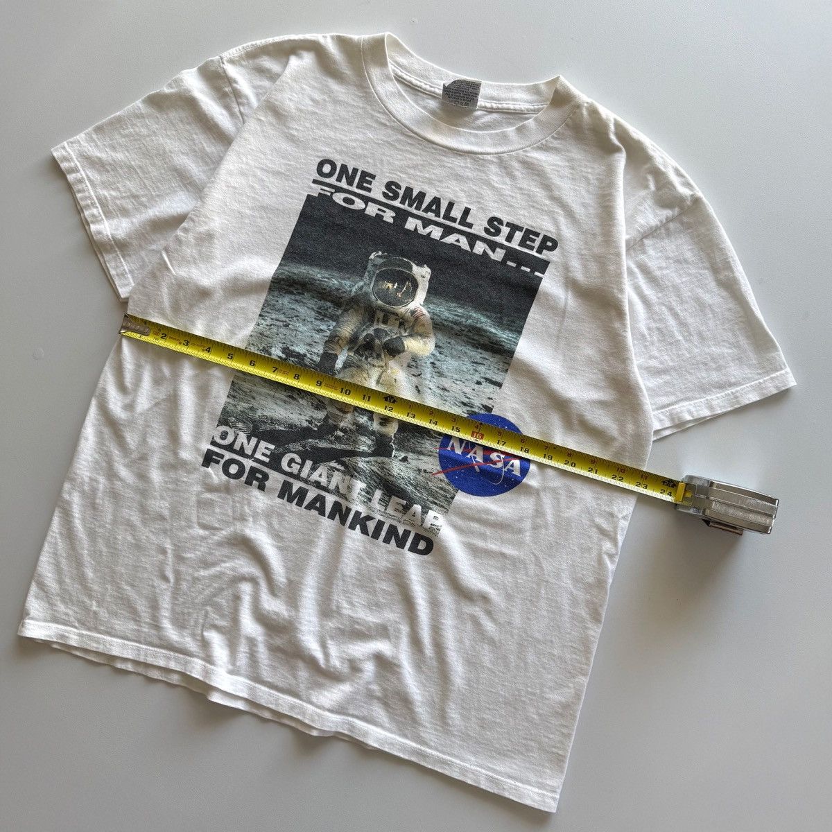 Vintage 1994 Vintage NASA Apollo 11 Neil Armstrong Quote Tee Size US XL / EU 56 / 4 - 9 Thumbnail