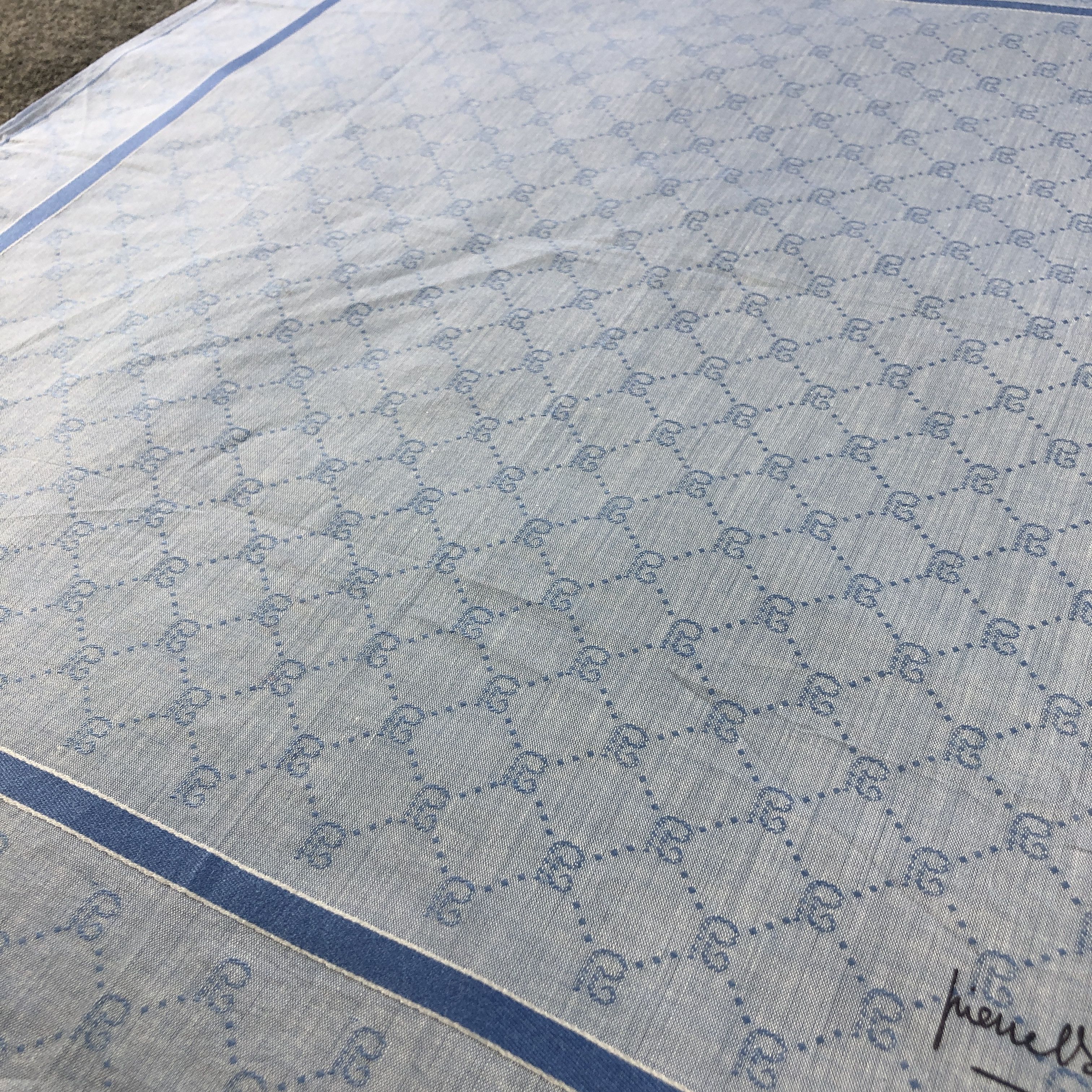 Pierre Balmain × Vintage Pierre Balmain Handkerchief Neckerchief Bandana H2491 Size ONE SIZE - 1 Thumbnail
