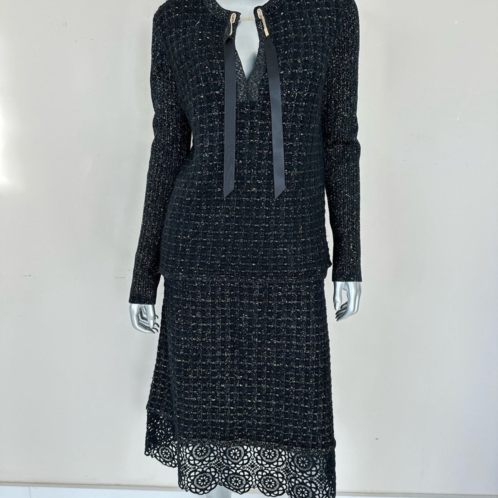 Chanel CHANEL women sweater top size 44 FR or L Authentic 5800$ Size L / US 10 / IT 46 - 14 Thumbnail