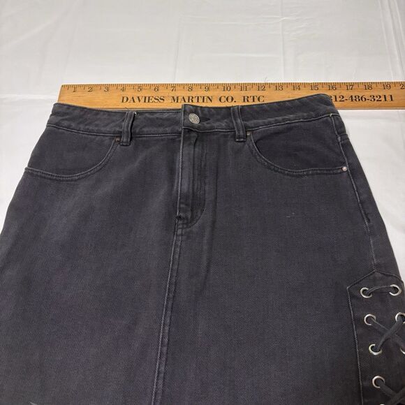 Pacsun Pacsun Black Denim Jean Skirt Size 28 with side laceup Size 28" / US 6 / IT 42 - 8 Thumbnail