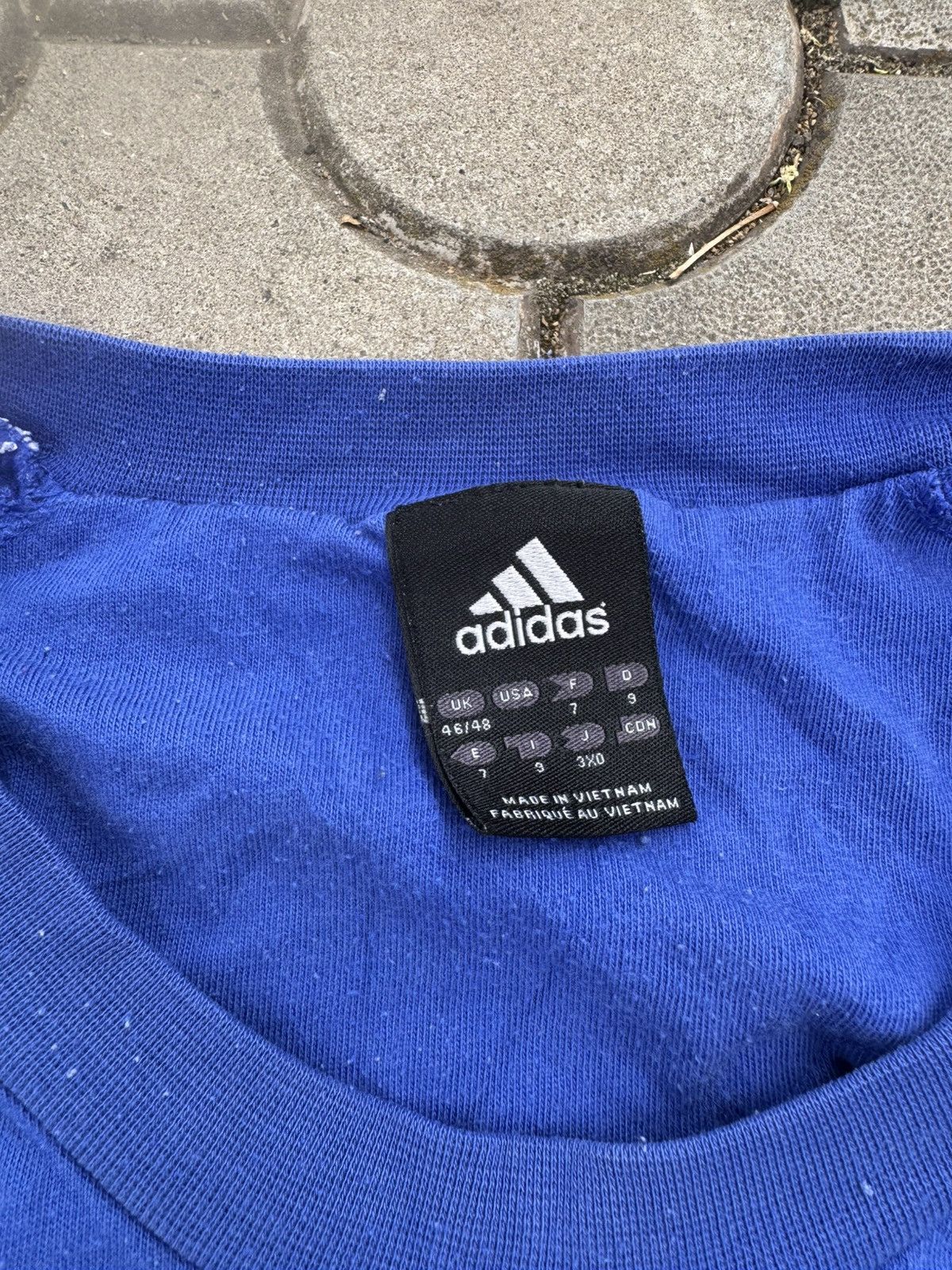 Adidas Vintage Adidas Three Stripes Center Logo Tee Shirt Y2K Size US XL / EU 56 / 4 - 4 Thumbnail