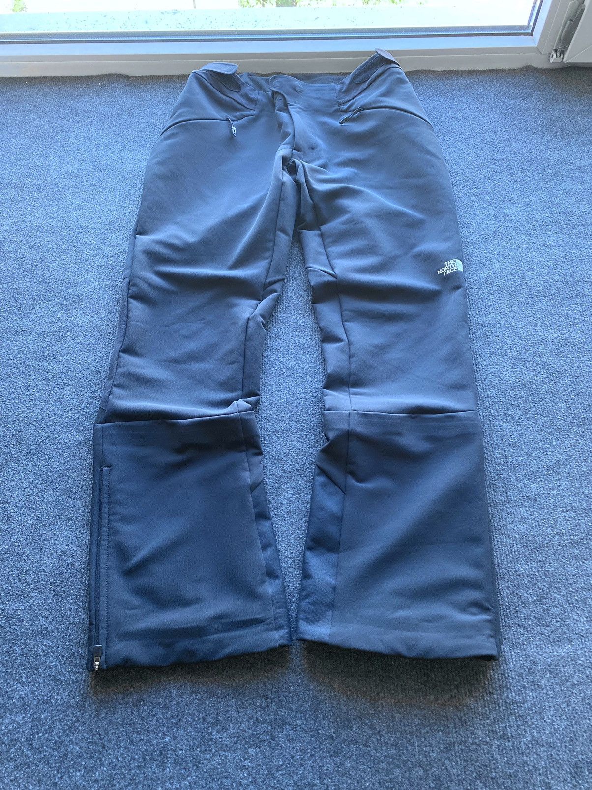 The North Face 🔥The North Face Black Women Ski Pants 8 sz rare snow sport Size 30" / US 8 / IT 44 - 1 Thumbnail
