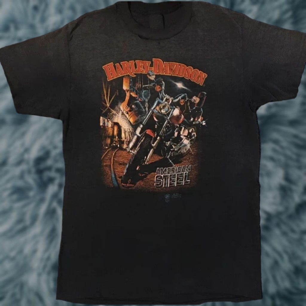 Harley Davidson VINTAGE Harley Davidson 3D Emblem Shirt L Black Men Graphic Tee 80s 90s Grunge Biker Eagle USA Destroyed Trucker Skull Retro Made in USA Size US L / EU 52-54 / 3 - 1 Thumbnail