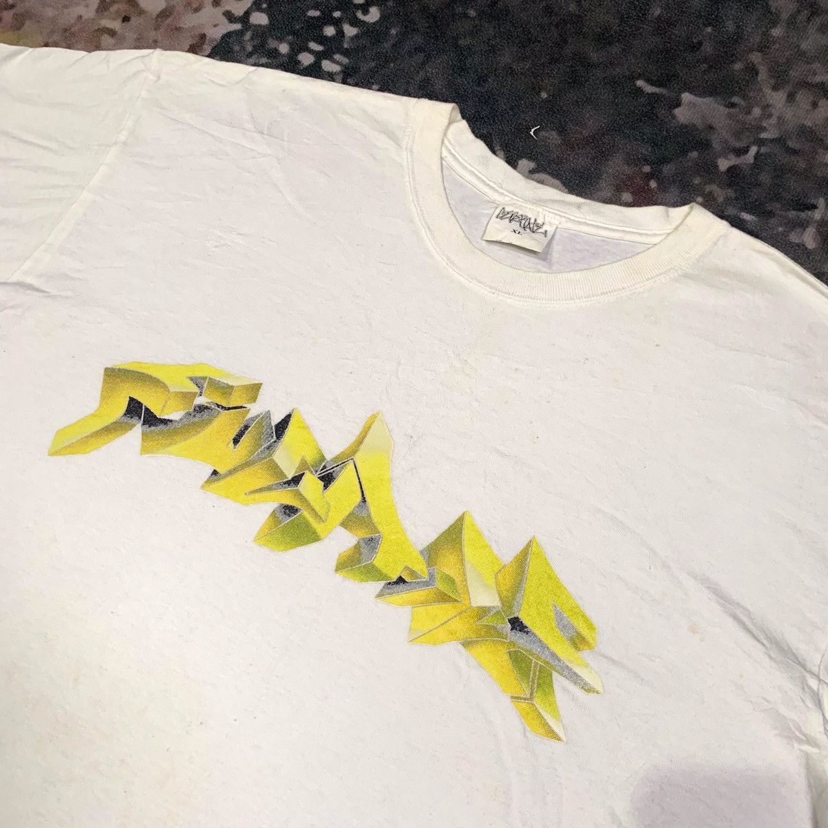 Vintage 90s Graffiti Tshirt from DAUM 3D Style Size US XL / EU 56 / 4 - 1 Thumbnail