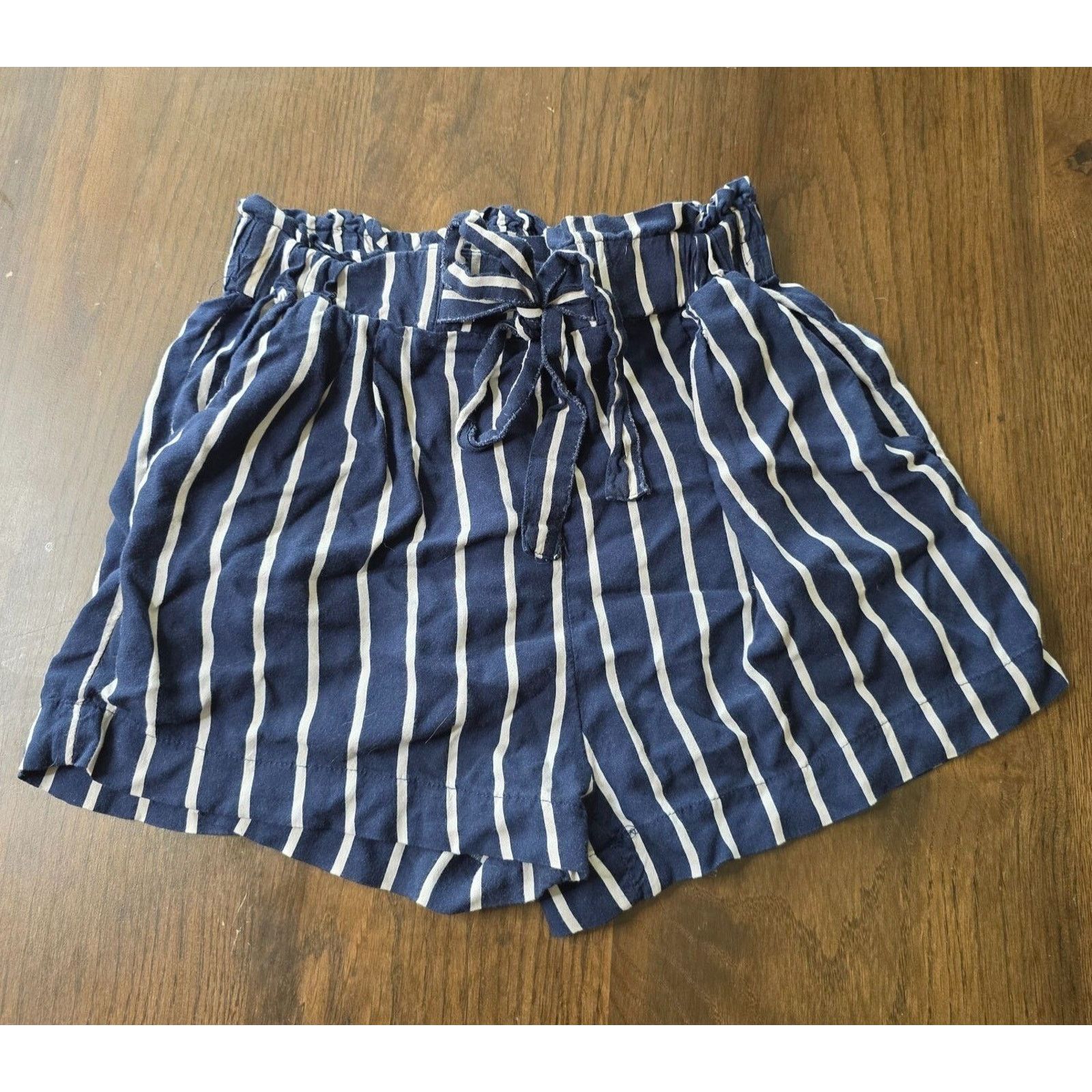 & Other Stories Ambiance Apparel Striped Shorts High Waist With Tie Size S Size 26" / US 2 / IT 38 - 1 Thumbnail
