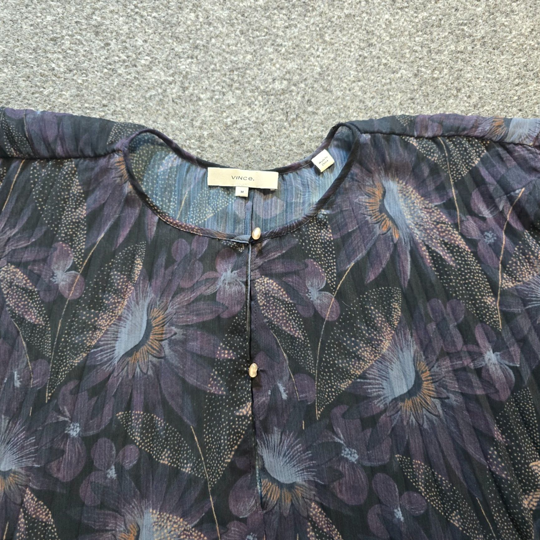 Vince Vince Top Womens Medium Black Blue Floral Silk Sheer Pleated Oversized Casual Shirt Blouse Womens" Size M / US 6-8 / IT 42-44 - 2 Thumbnail