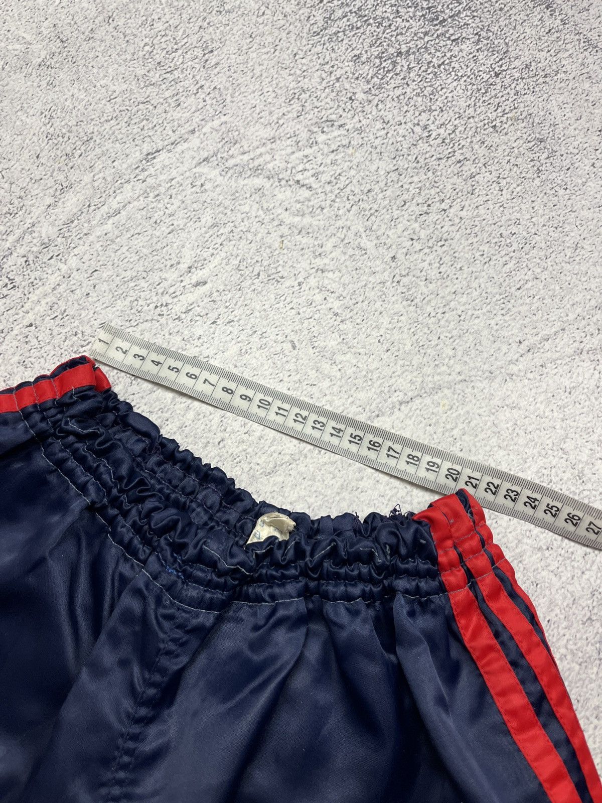Adidas Vintage 80’s Adidas Training Shorts Made In West Germany Size 25" / US 0 / IT 36 - 6 Thumbnail