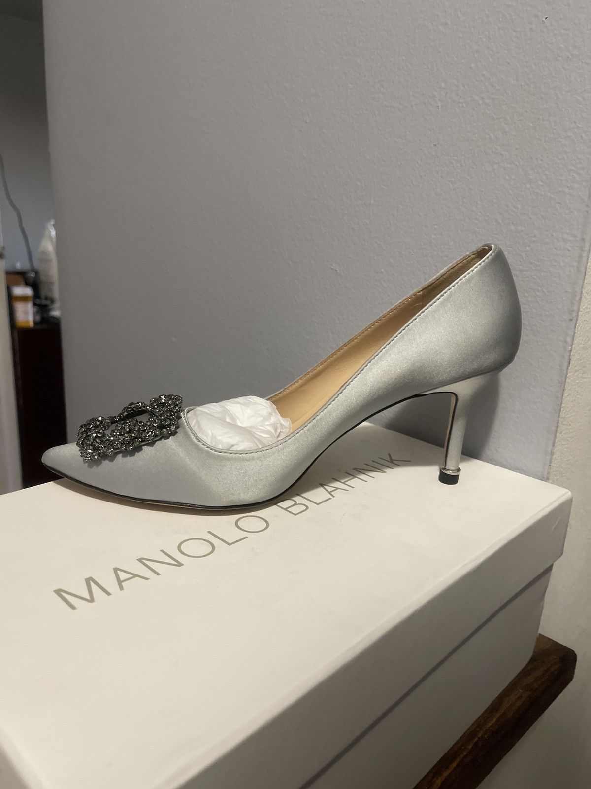 Manolo Blahnik HANGISI Satin Pumps Size US 8 / IT 38 - 3 Thumbnail