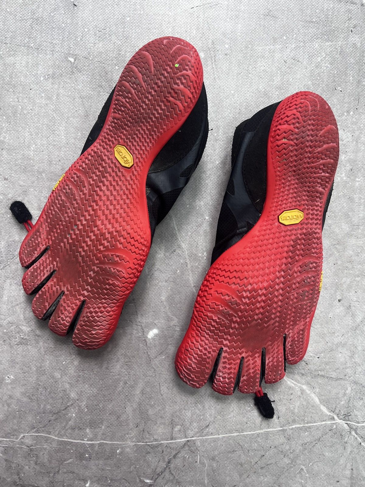 Vibram Vibram Five Fingers red black minimalist running shoes Size US 8 / EU 41 - 10 Thumbnail