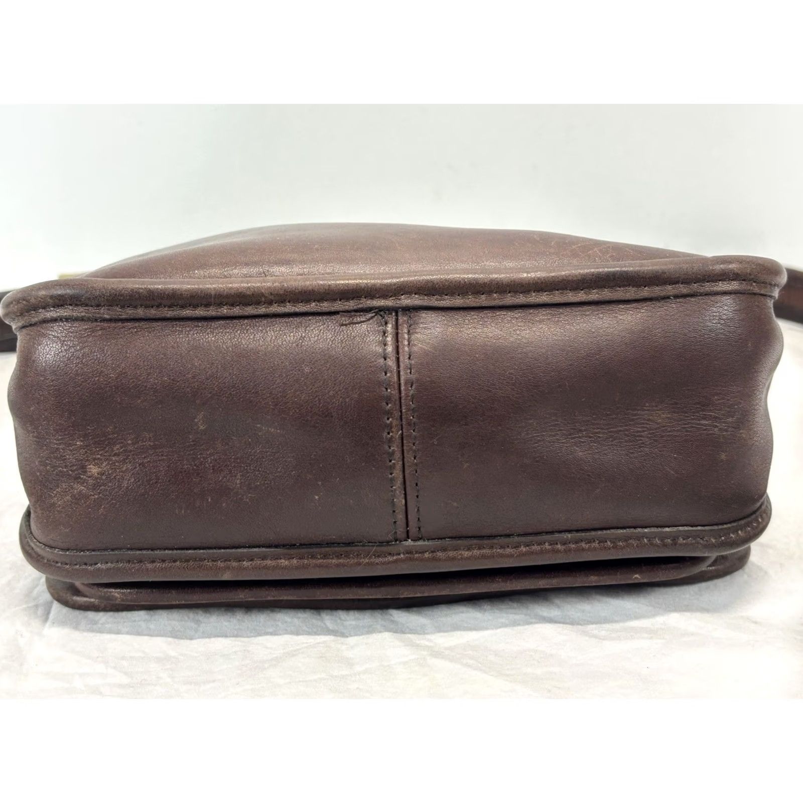 Coach VINTAGE Coach Legacy Crossbody Bag Dark Brown Leather 8in 3in Pregnancy? (image shows Classic) Size ONE SIZE - 4 Thumbnail