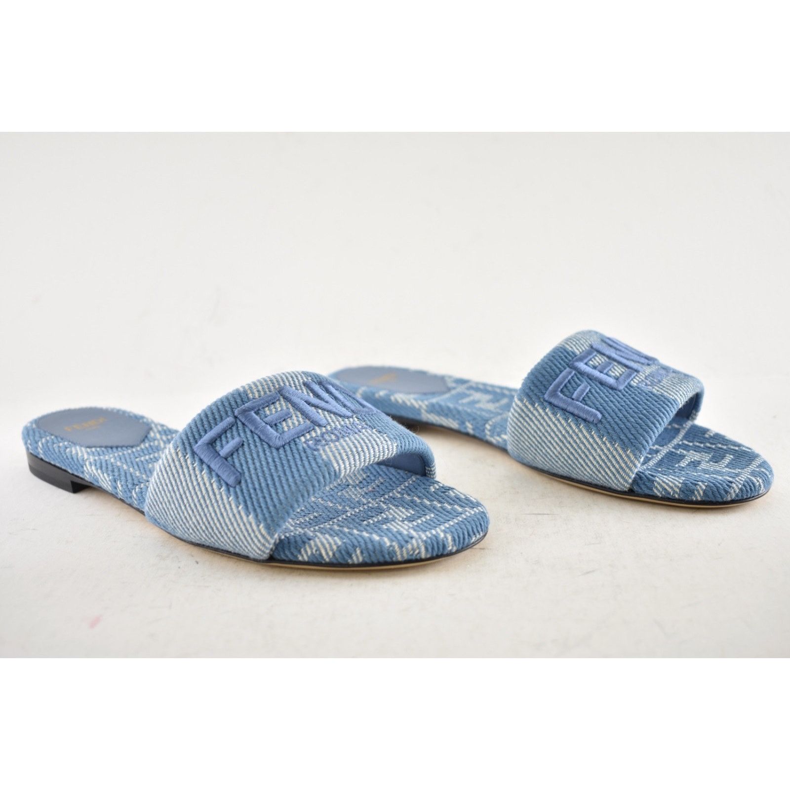 Fendi Fendi Sunshine Blue Denim FF Monogram Mule Slide Sandal 36.5 Size US 6.5 / IT 36.5 - 4 Thumbnail