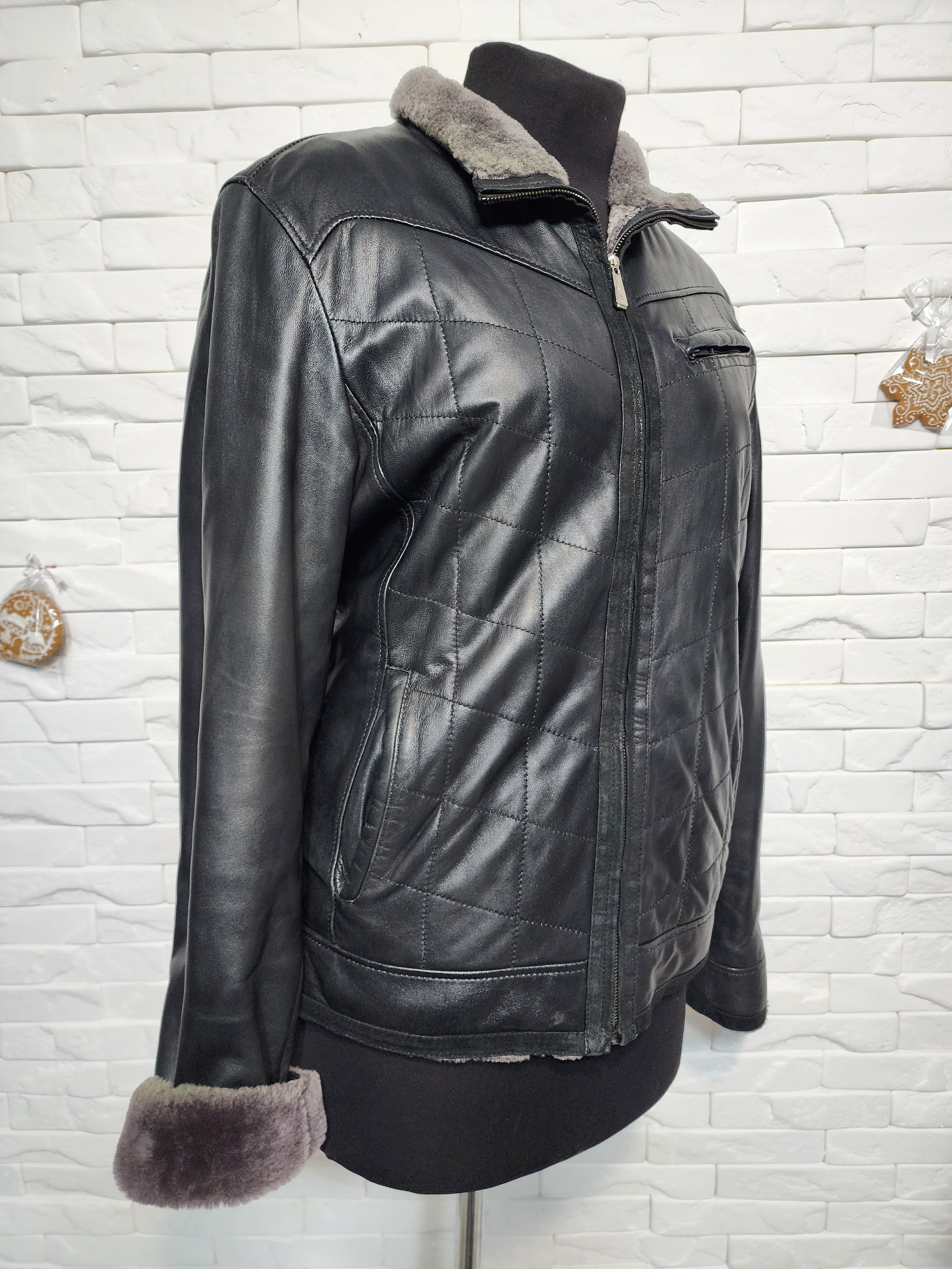 Furla Men's Black Sheepskin Coat: Warm Leather Jacket Size US L / EU 52-54 / 3 - 3 Thumbnail