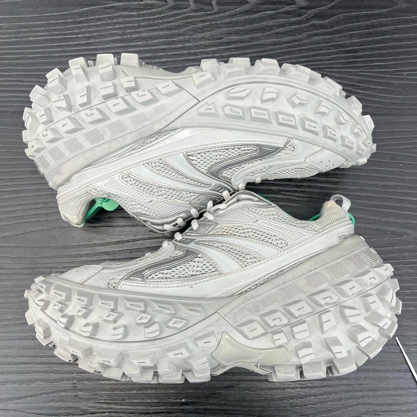 Balenciaga Balenciaga Grey Tire Sneakers Size 42 w/ Box Size US 9 / EU 42 - 3 Thumbnail
