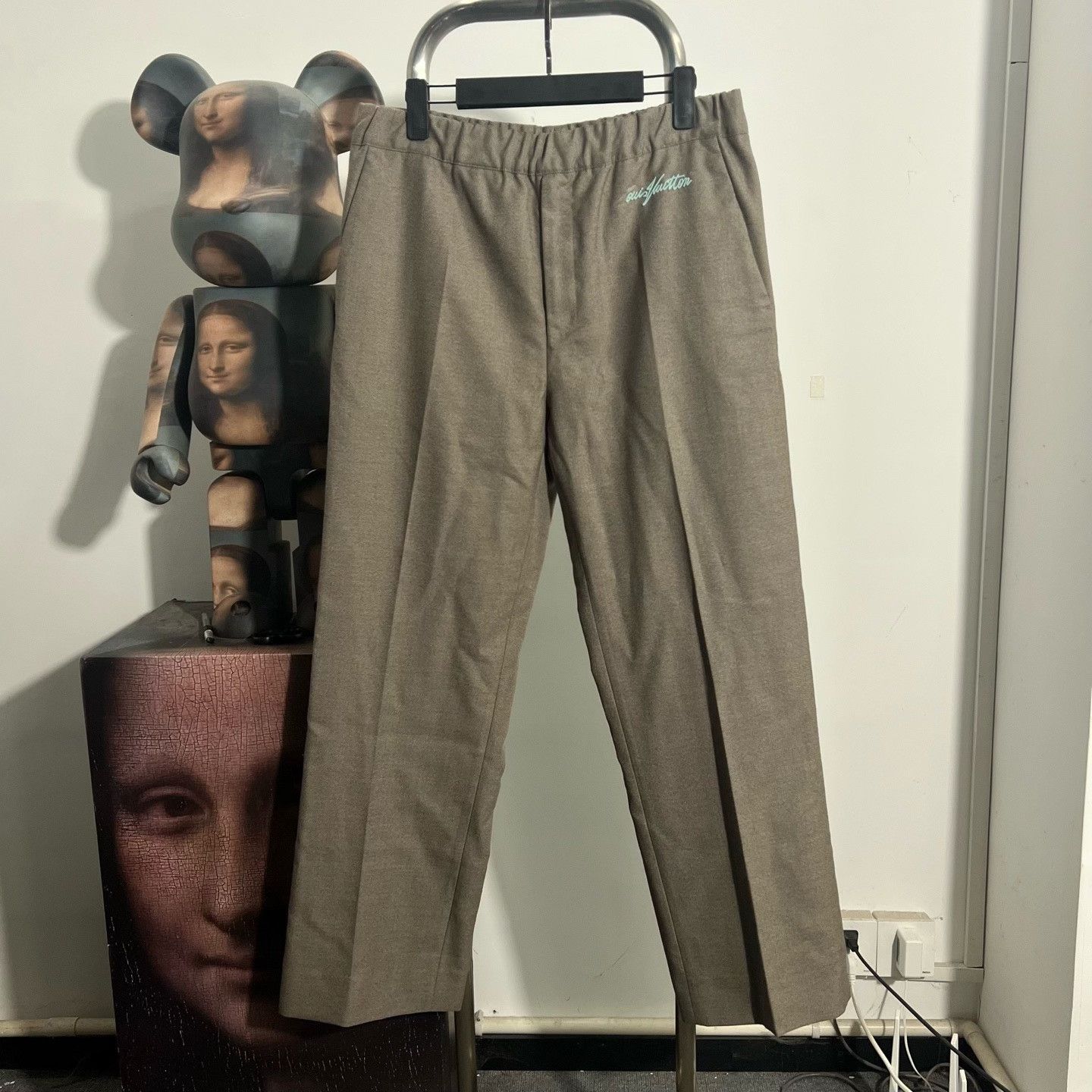Louis Vuitton Louis Vuitton Brown Formal Trousers 40r Men Size 40R - 1 Thumbnail