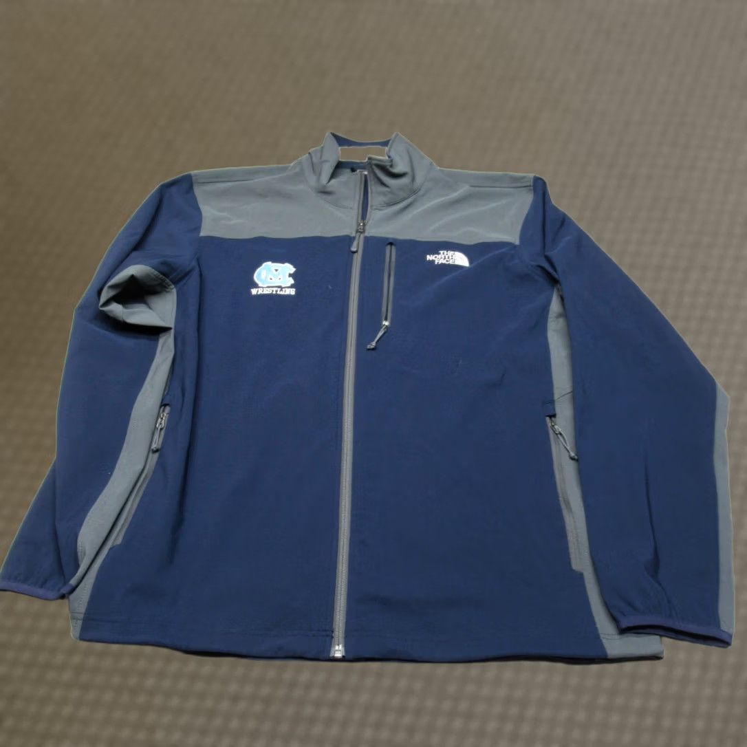 The North Face The North Face Jacket Men XL Blue UNC Wrestling Softshell Zip Logo Size US XL / EU 56 / 4 - 1 Thumbnail