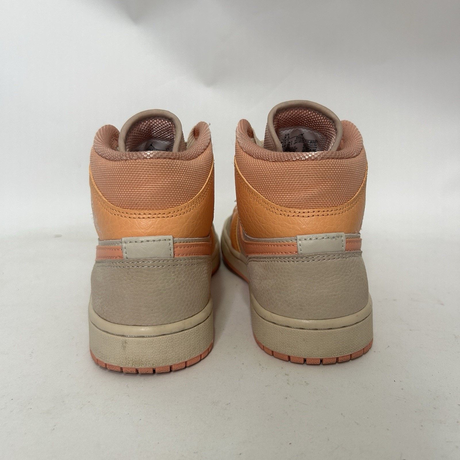 Jordan Brand Nike Air Jordan 1 Retro Mid WMNS “Apricot Orange” DH4270-800 Size US 7.5 / IT 37.5 - 5 Thumbnail