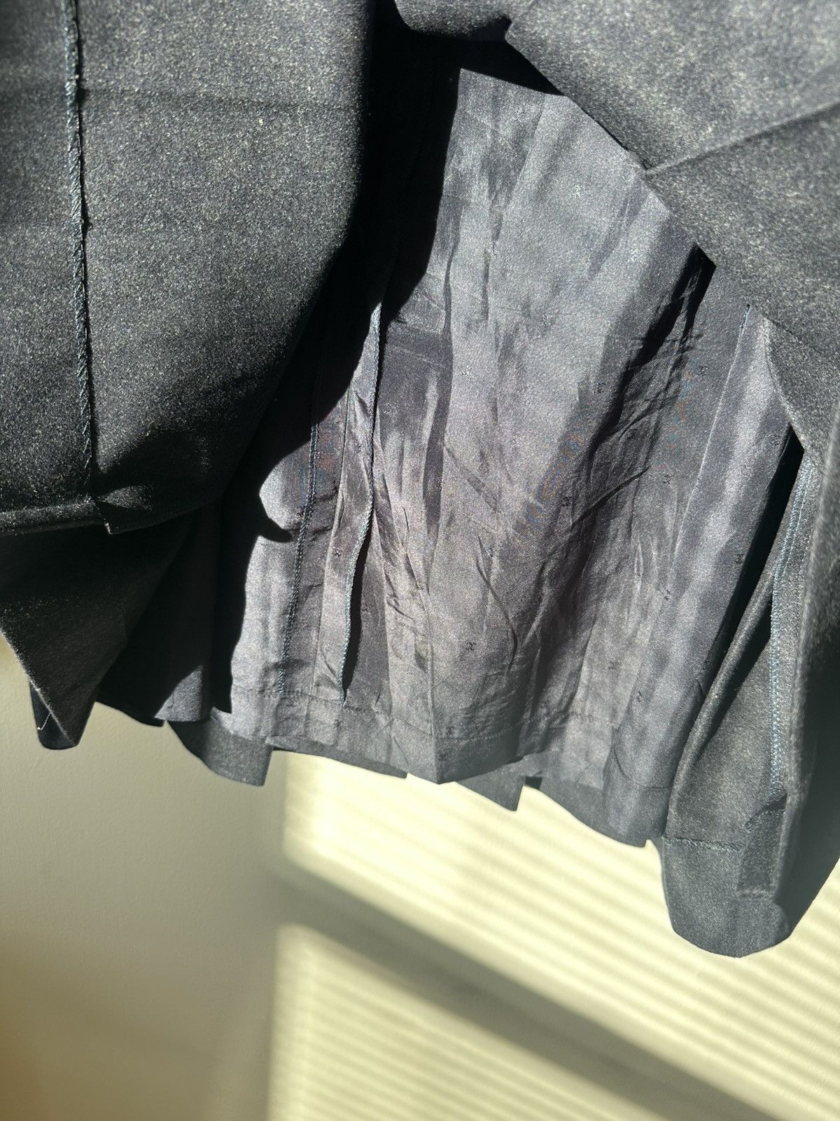 Chanel Chanel Boutique Pleated Navy Wool Skirt Size 25 Size 25" / US 0 / IT 36 - 6 Thumbnail