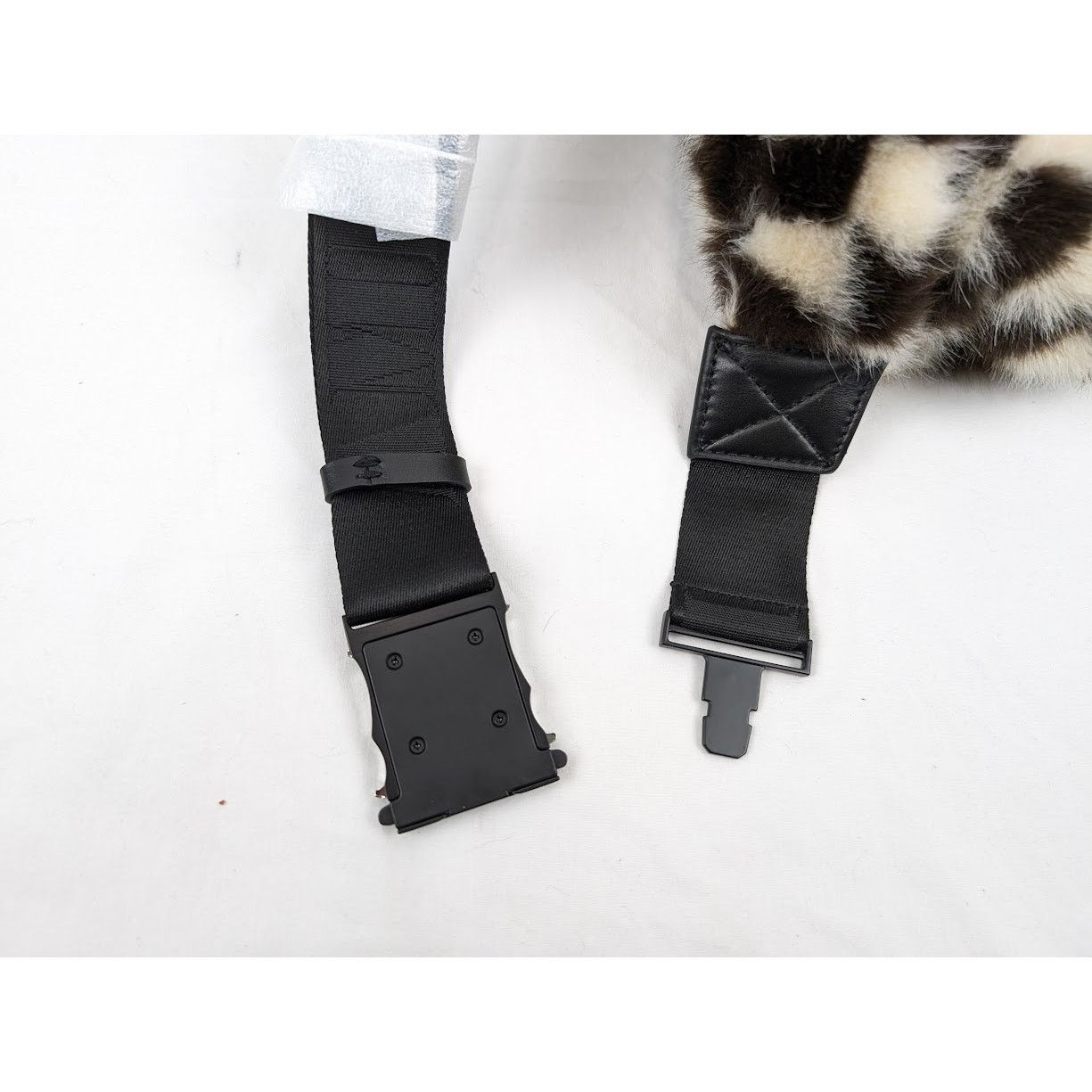Amiri o1rshd1 DUP / Size: OS/Faux Fur Checkered Bumbag Black/White Size ONE SIZE - 19 Thumbnail