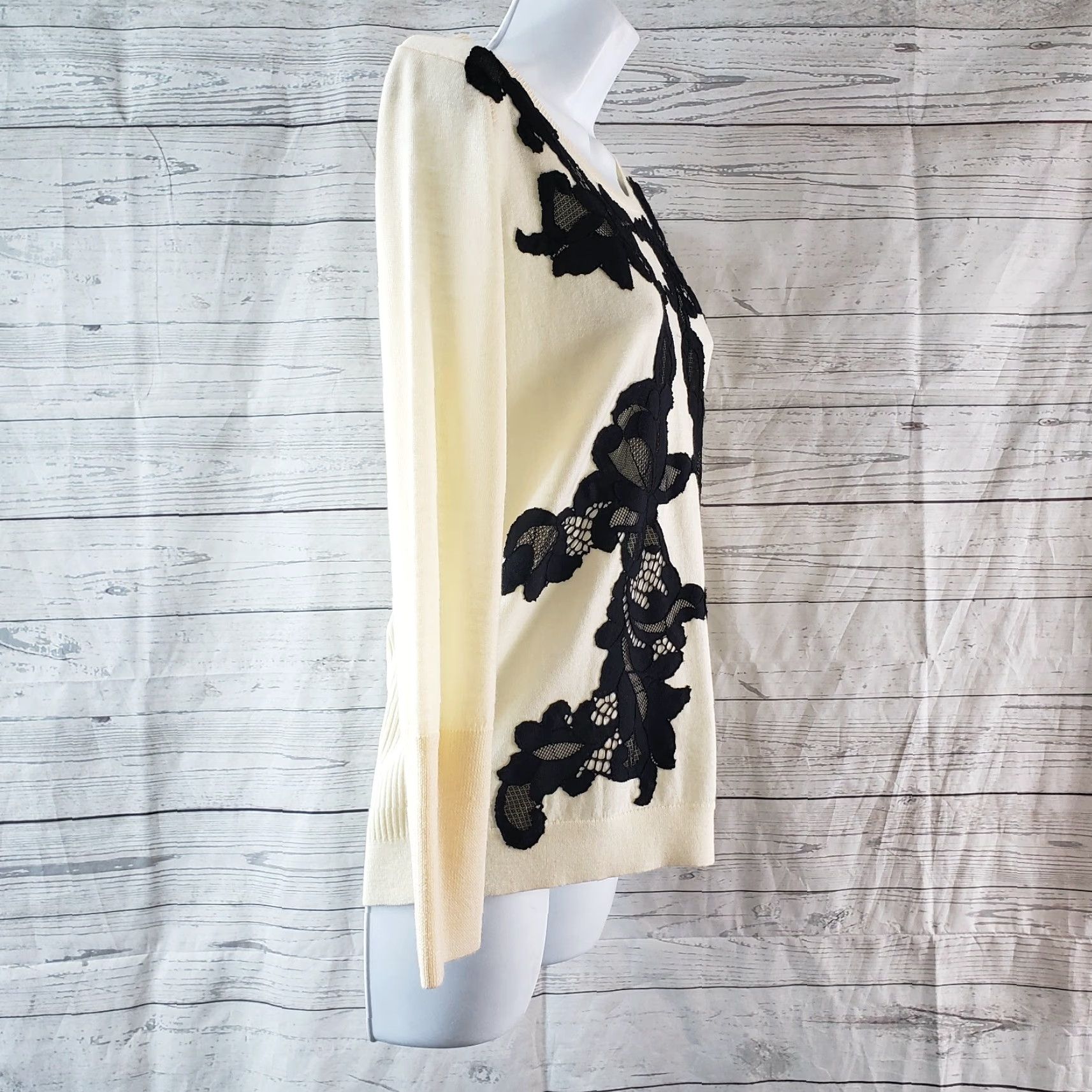 Diane von Furstenberg Diane von Furstenburg Womens Shara Applique Sweater Sz Large Ivory Wool Size L / US 10 / IT 46 - 3 Thumbnail