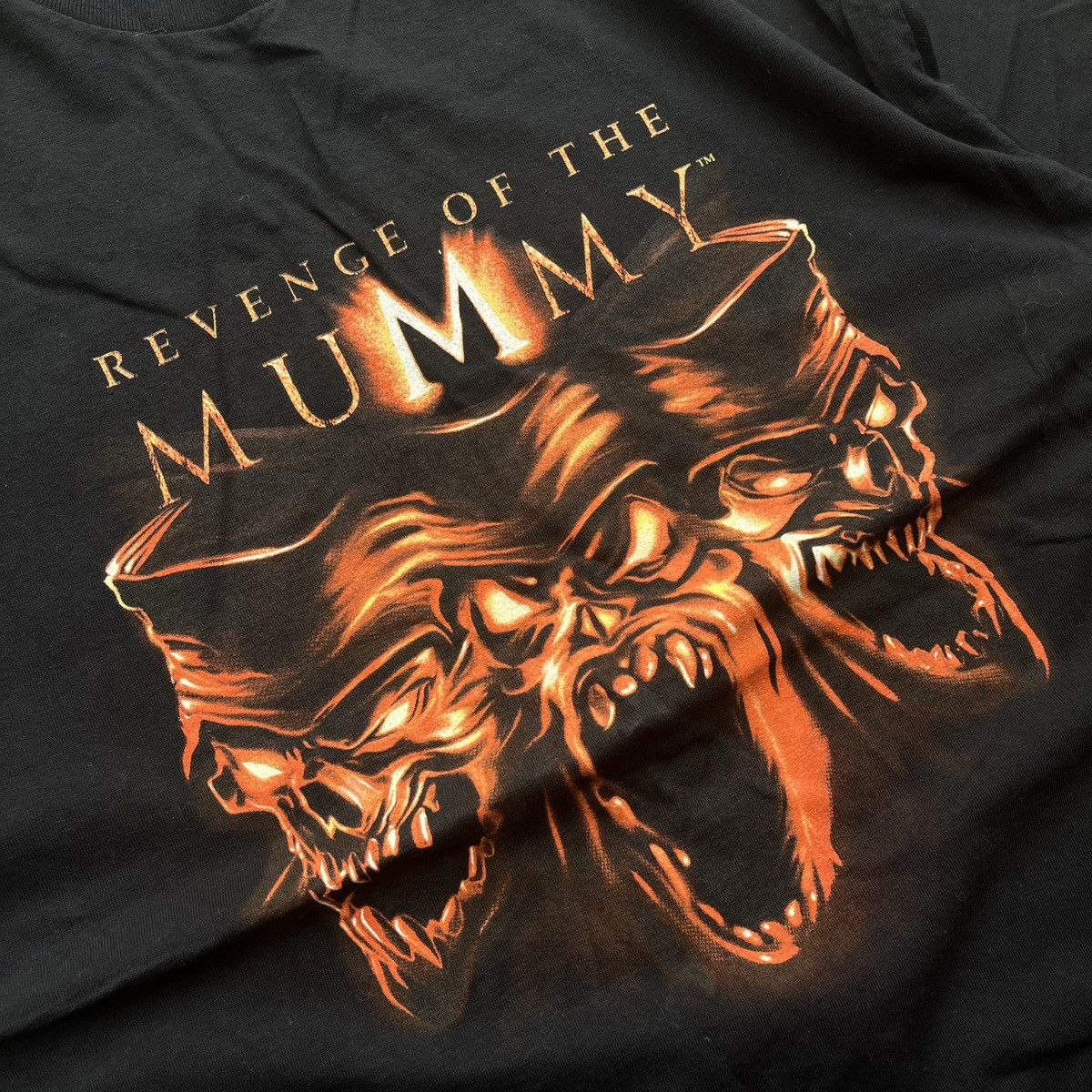 Universal Studios Revenge Mummy II 2004 vintage movie tshirt