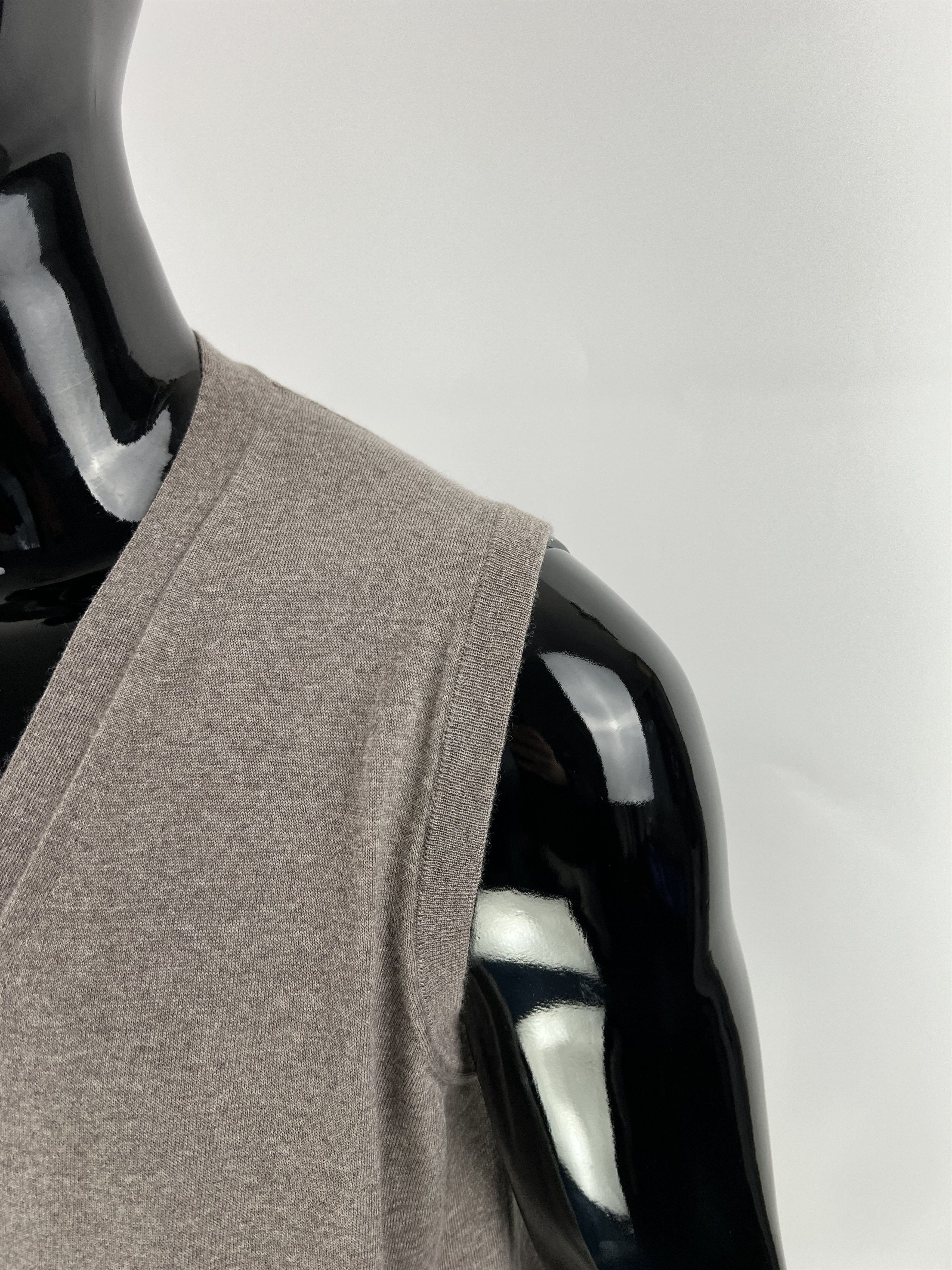 Canali Canali Merino Wool V-Neck Sweater Vest Size IT56 Size US XL / EU 56 / 4 - 4 Thumbnail
